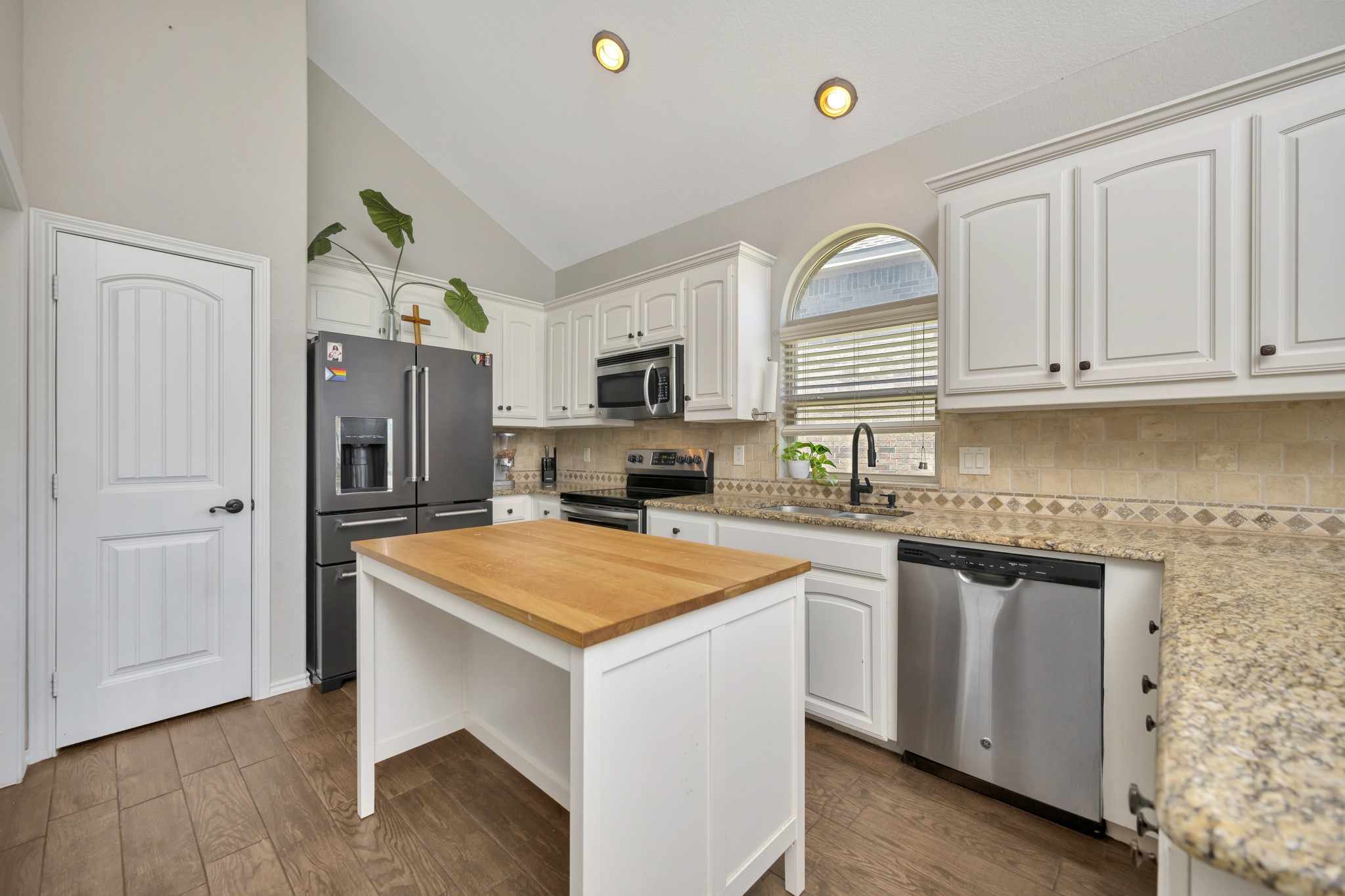 545 Wild Ivy Trail Fort Worth TX 76052