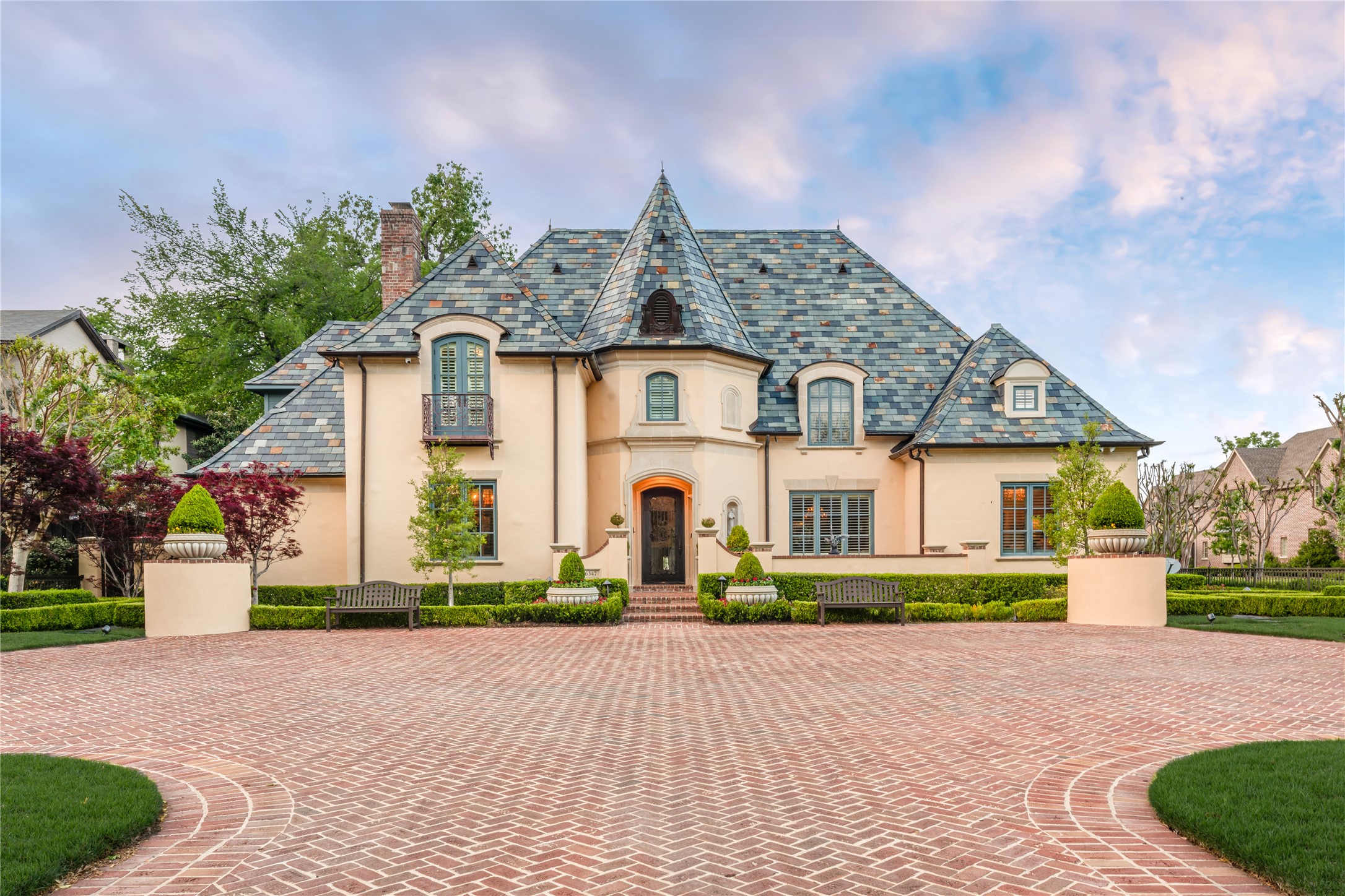 6347 Woodland Drive Dallas TX 75225