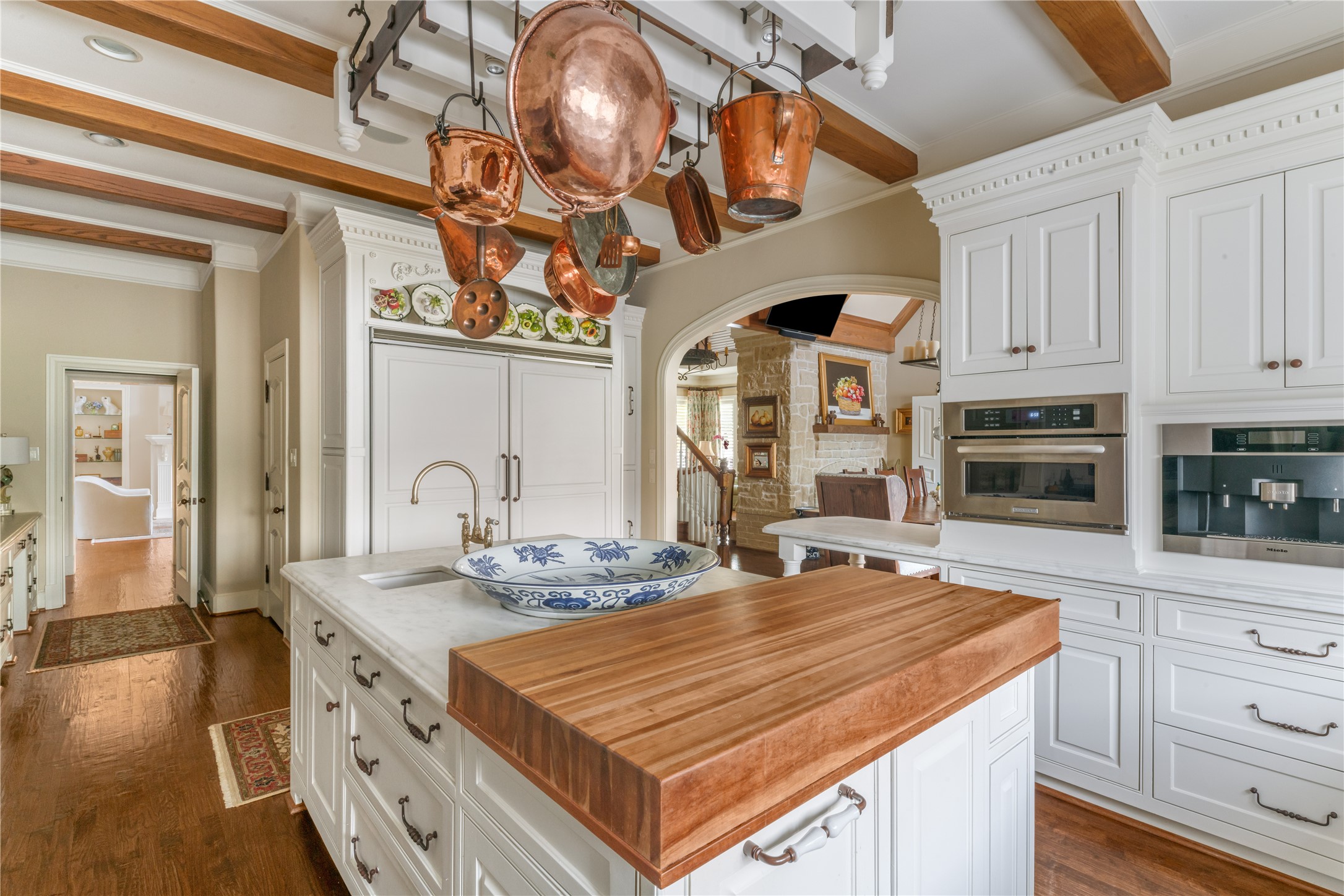 6347 Woodland Drive Dallas TX 75225