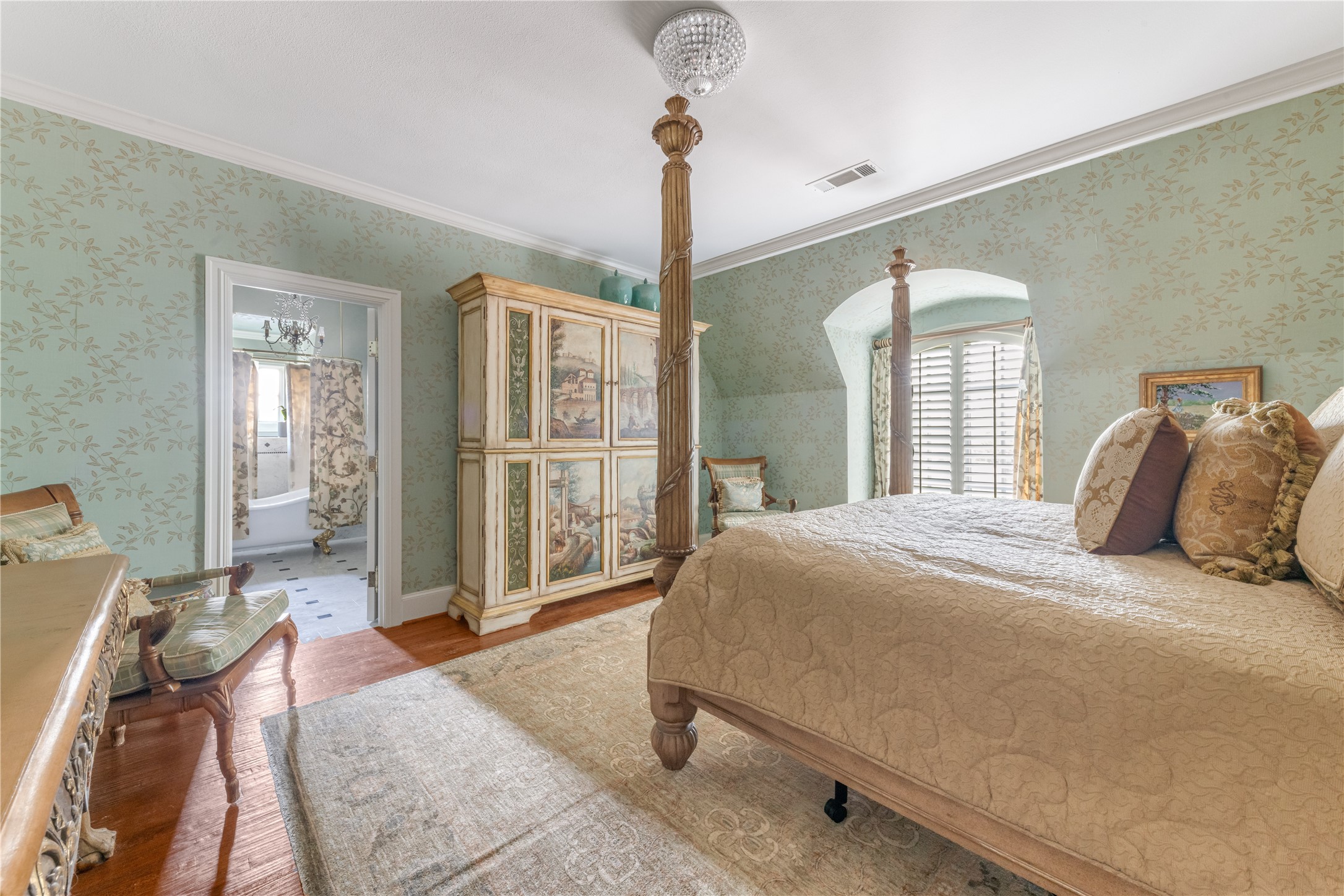 6347 Woodland Drive Dallas TX 75225