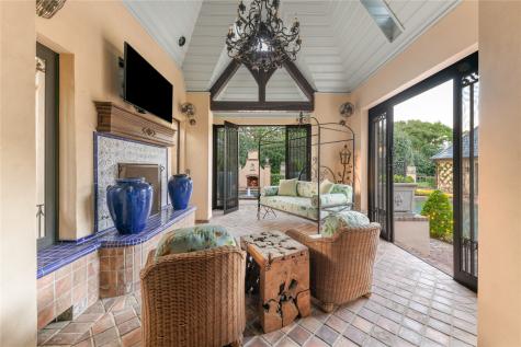 6347 Woodland Drive Dallas TX 75225