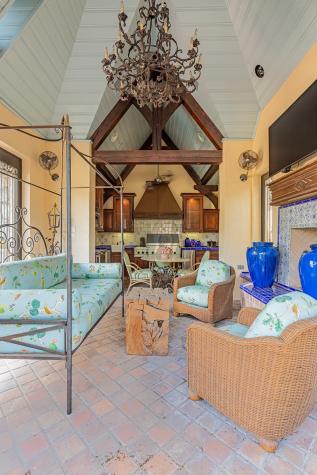 6347 Woodland Drive Dallas TX 75225