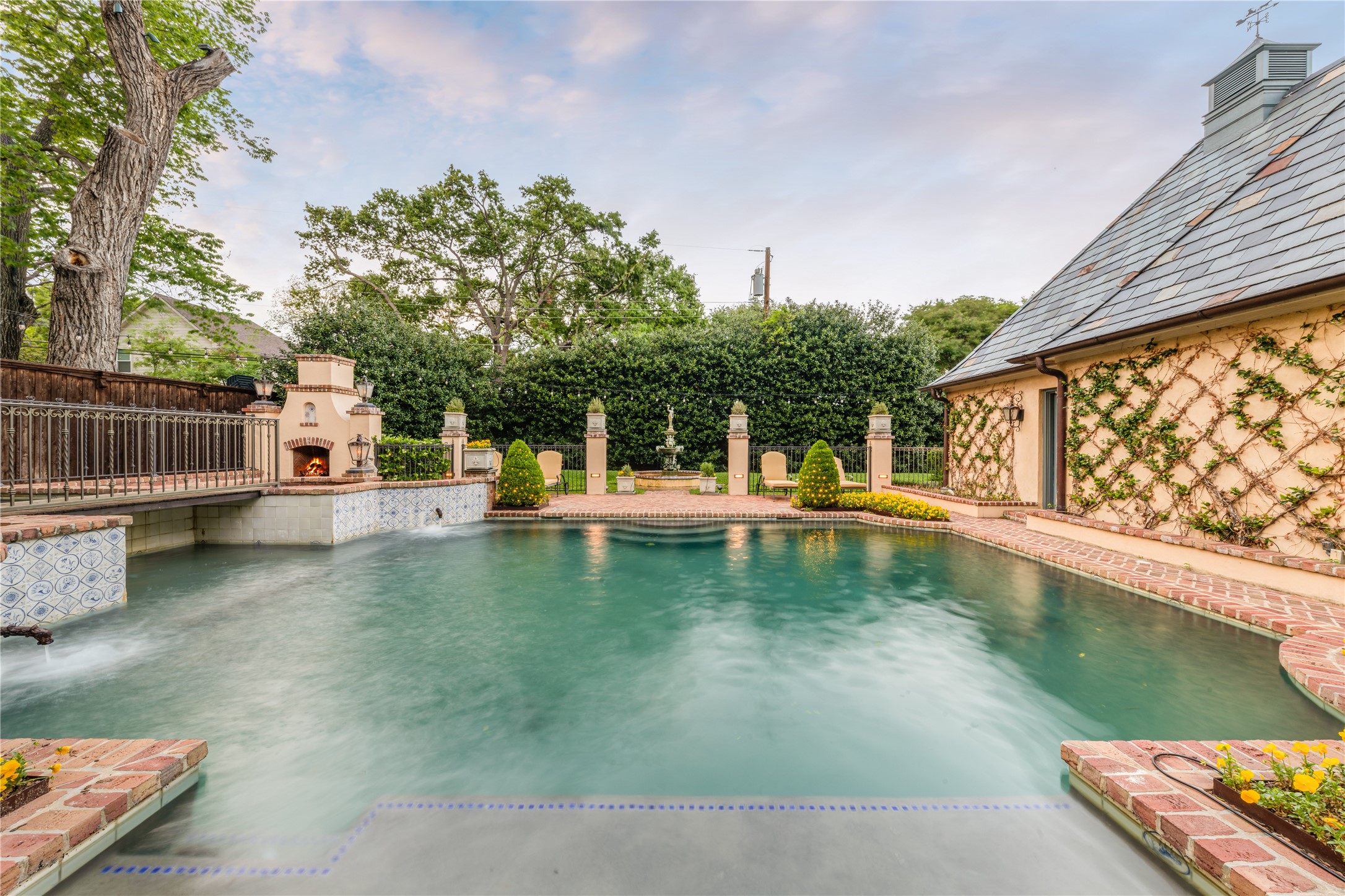 6347 Woodland Drive Dallas TX 75225