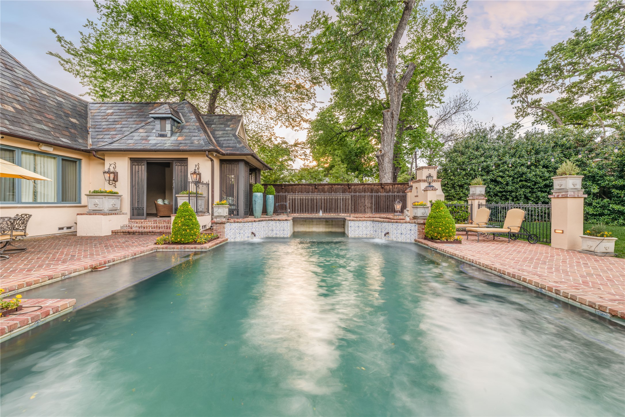6347 Woodland Drive Dallas TX 75225