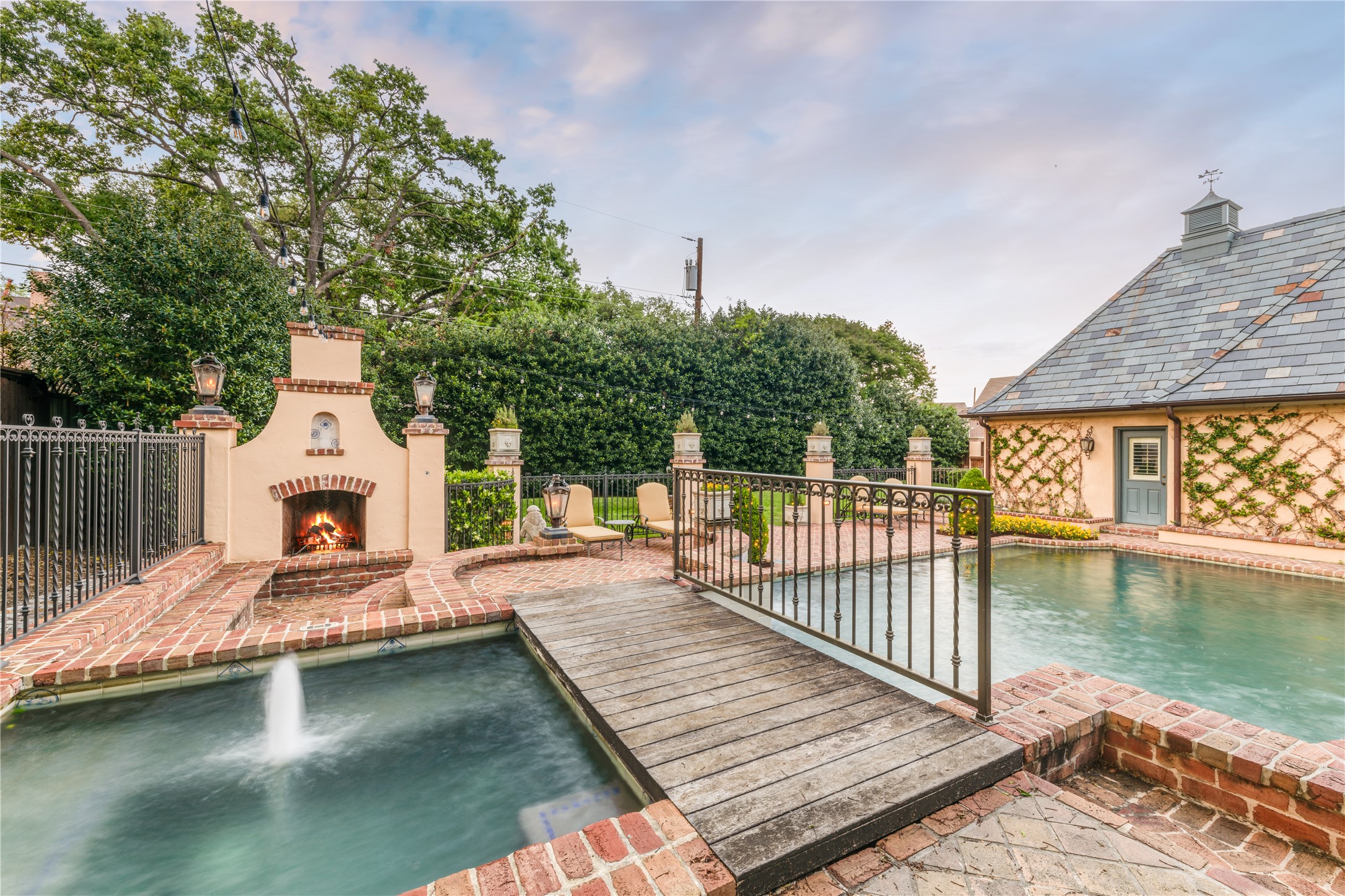 6347 Woodland Drive Dallas TX 75225