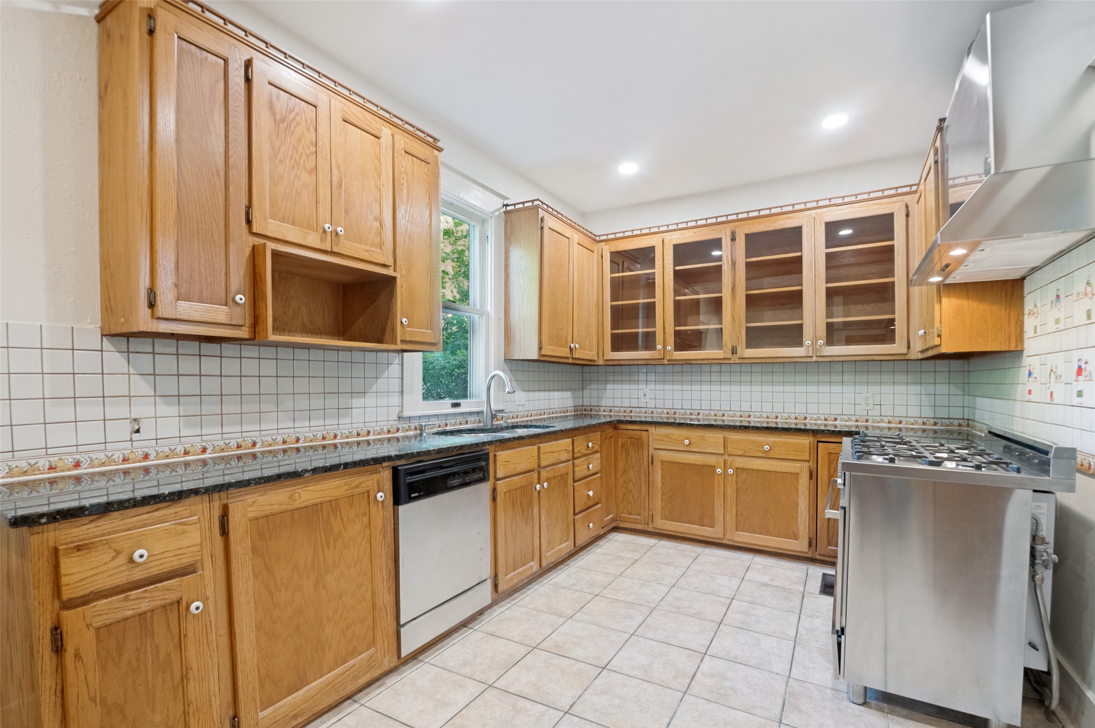 111 S Willomet Avenue Dallas TX 75208