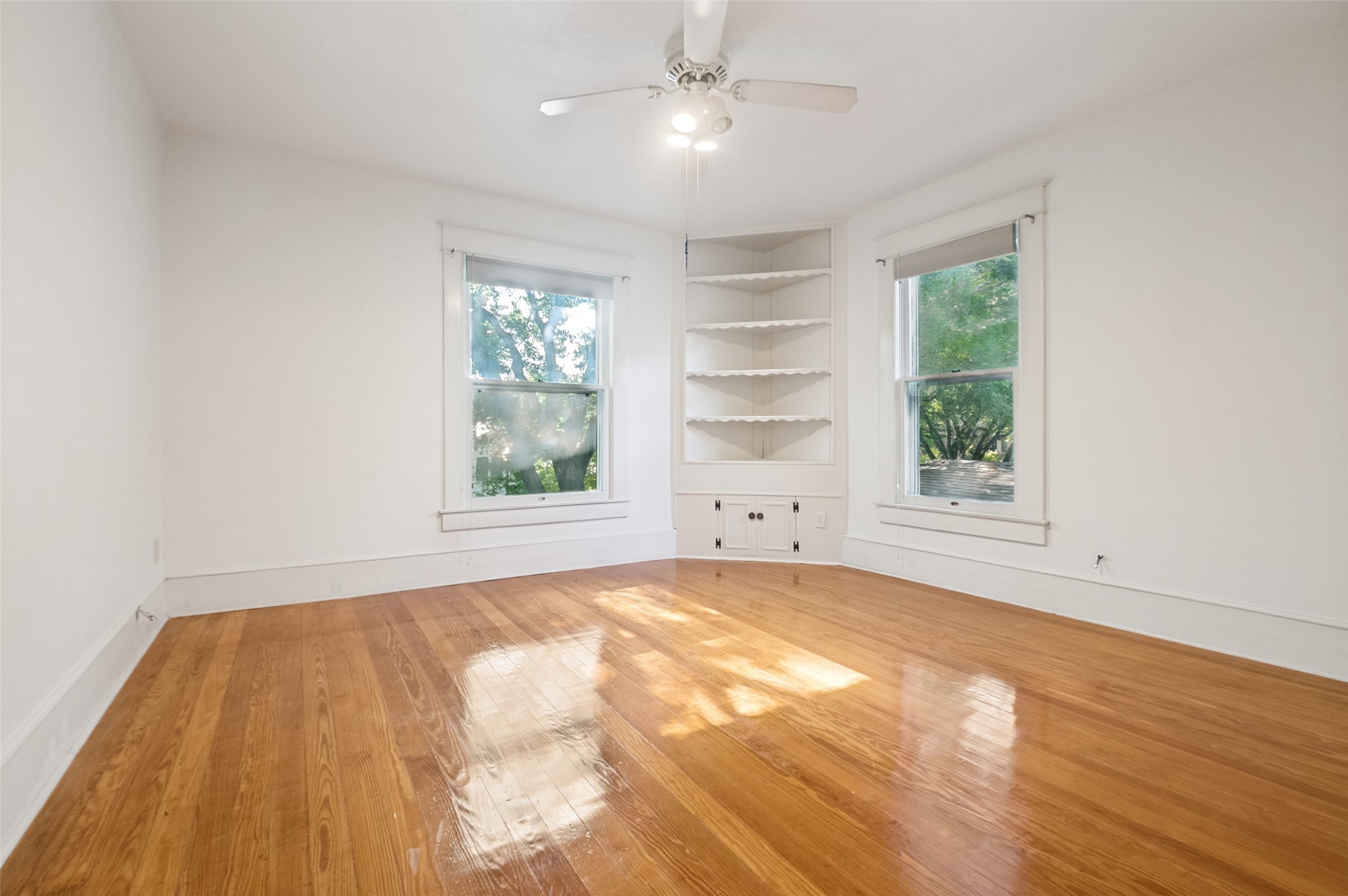 111 S Willomet Avenue Dallas TX 75208