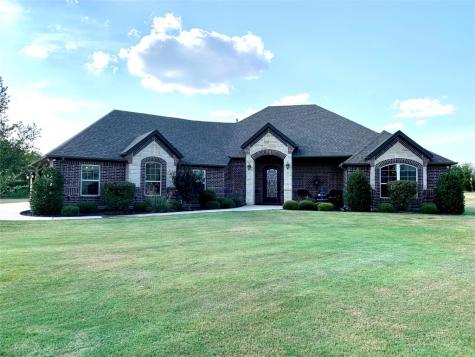 1100 W Iberian Court Granbury TX 76048
