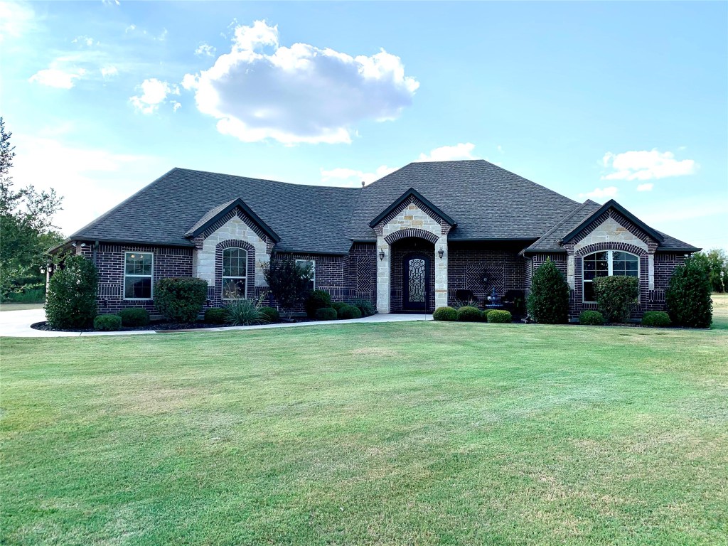 1100 W Iberian Court Granbury TX 76048