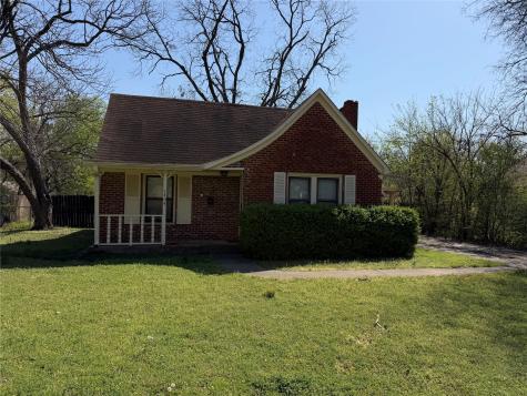 1404 E Tennie Street Gainesville TX 76240