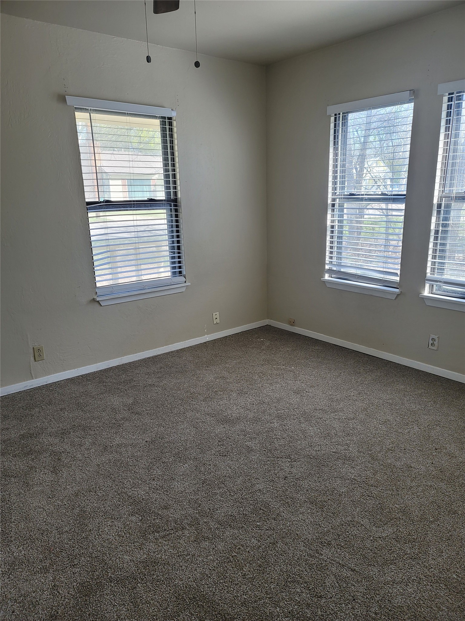 1404 E Tennie Street Gainesville TX 76240