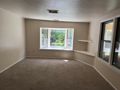 1404 E Tennie Street Gainesville TX 76240