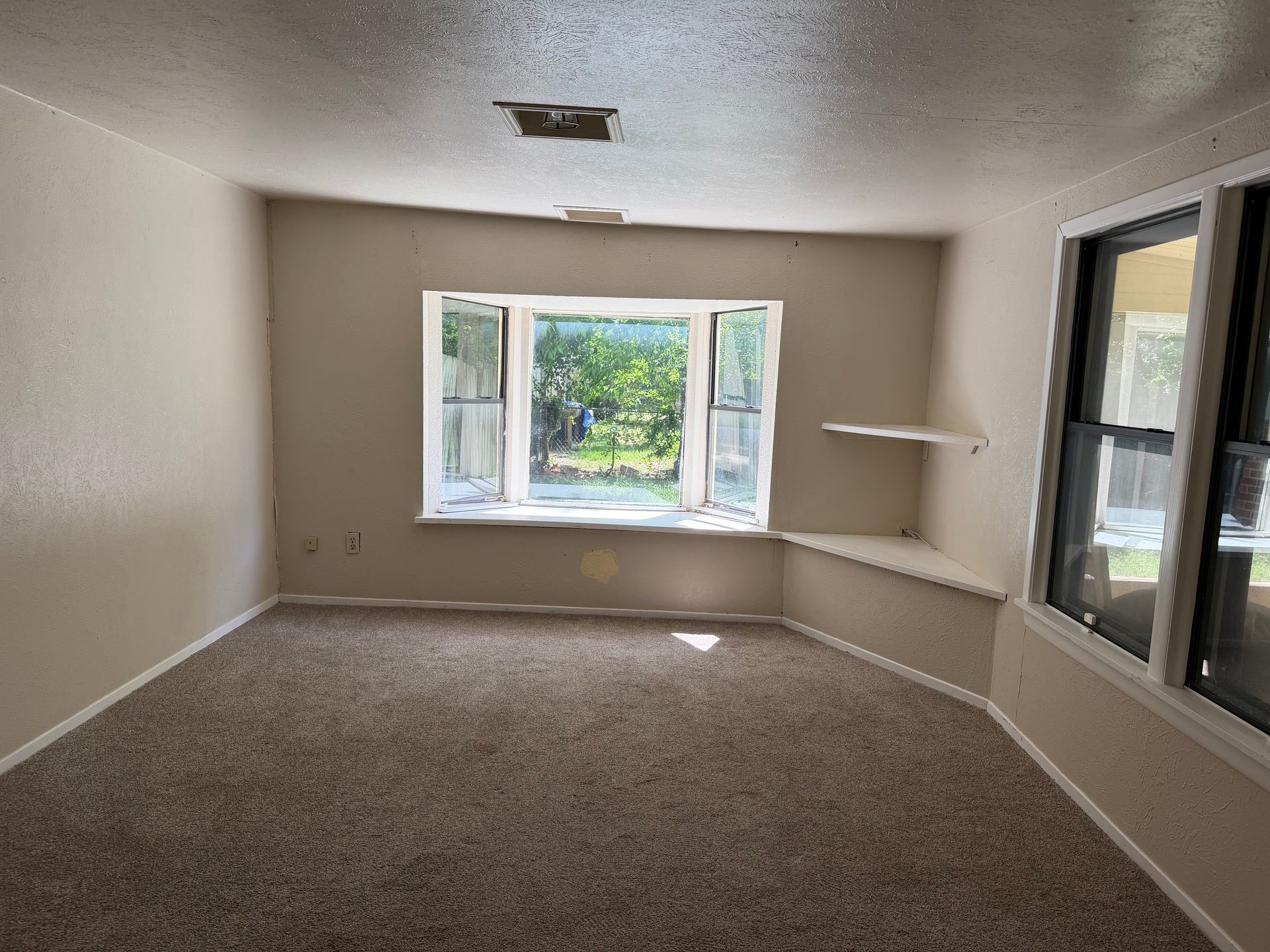 1404 E Tennie Street Gainesville TX 76240