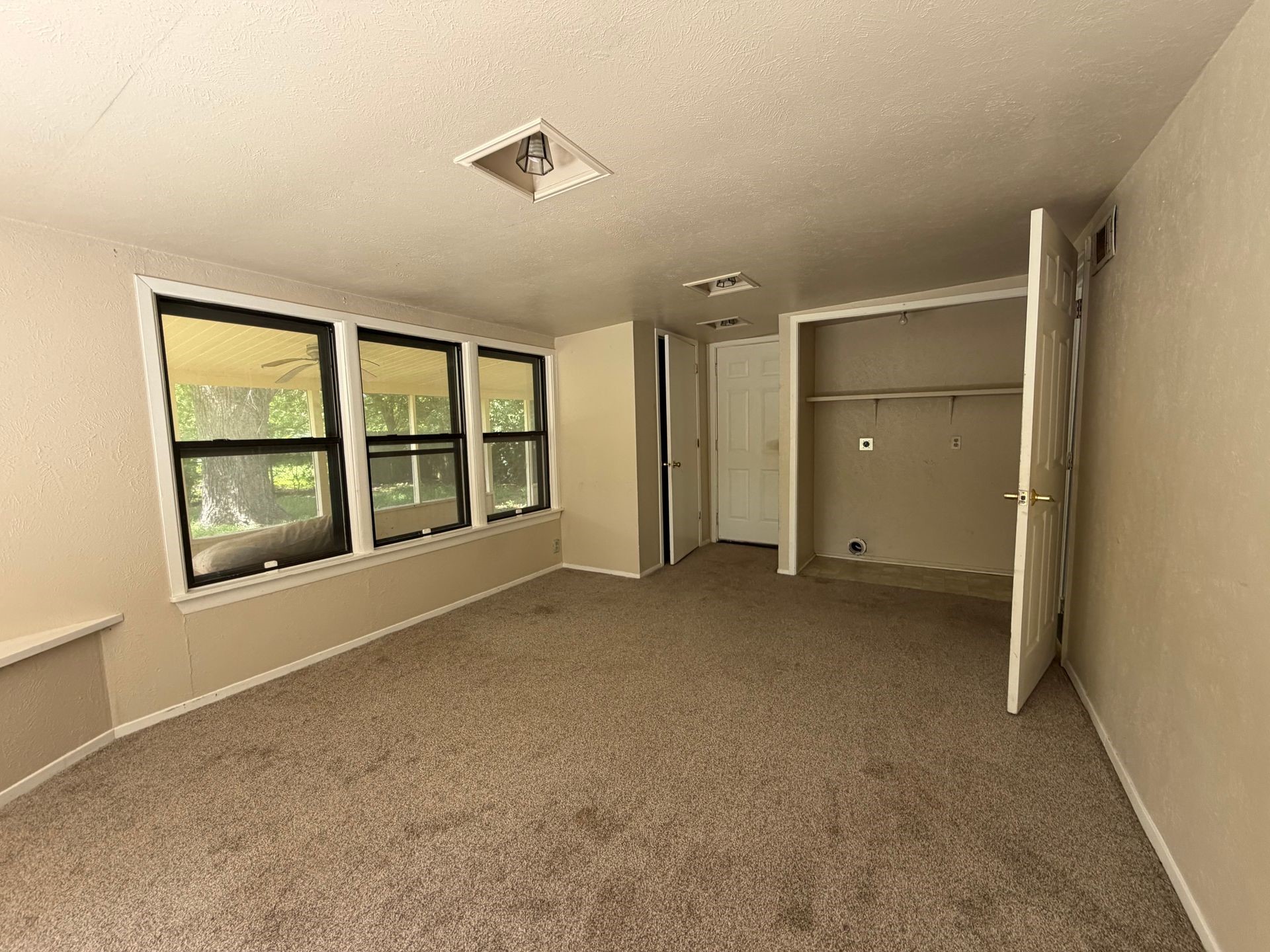 1404 E Tennie Street Gainesville TX 76240