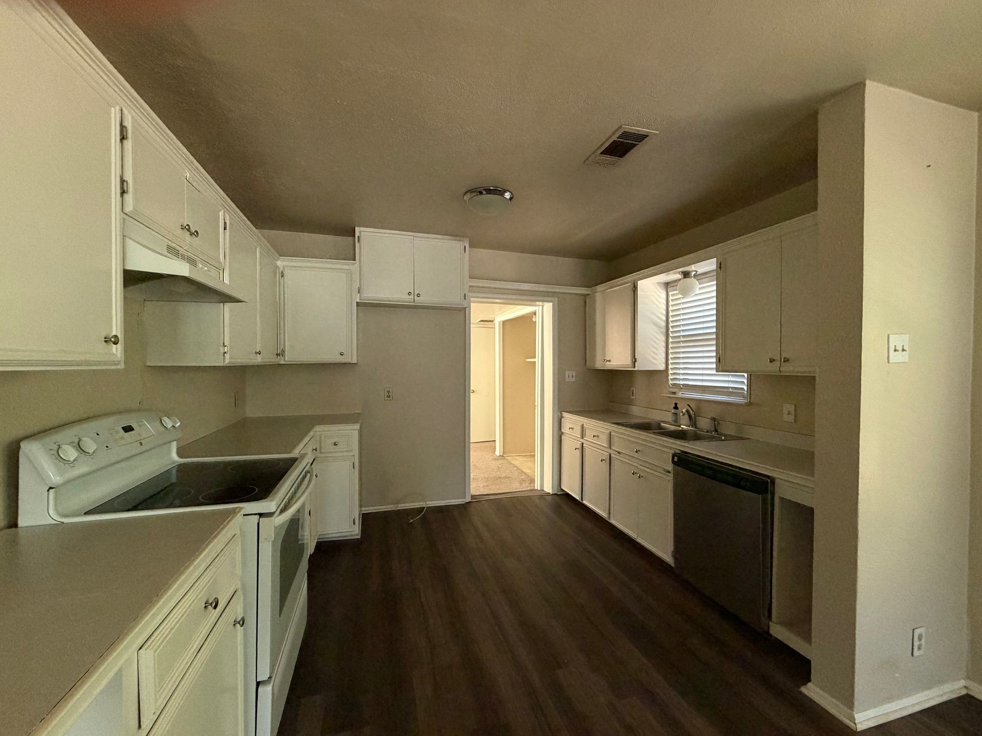 1404 E Tennie Street Gainesville TX 76240