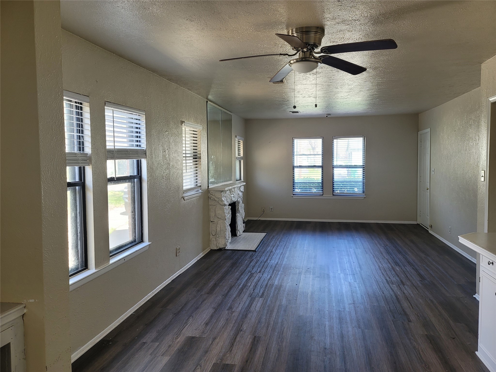 1404 E Tennie Street Gainesville TX 76240