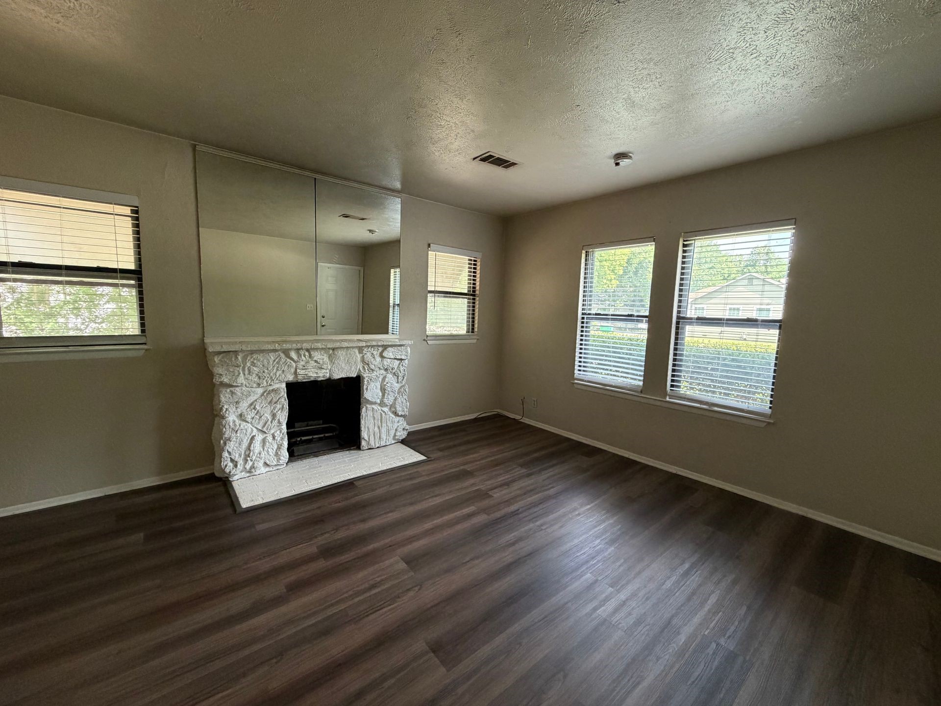 1404 E Tennie Street Gainesville TX 76240