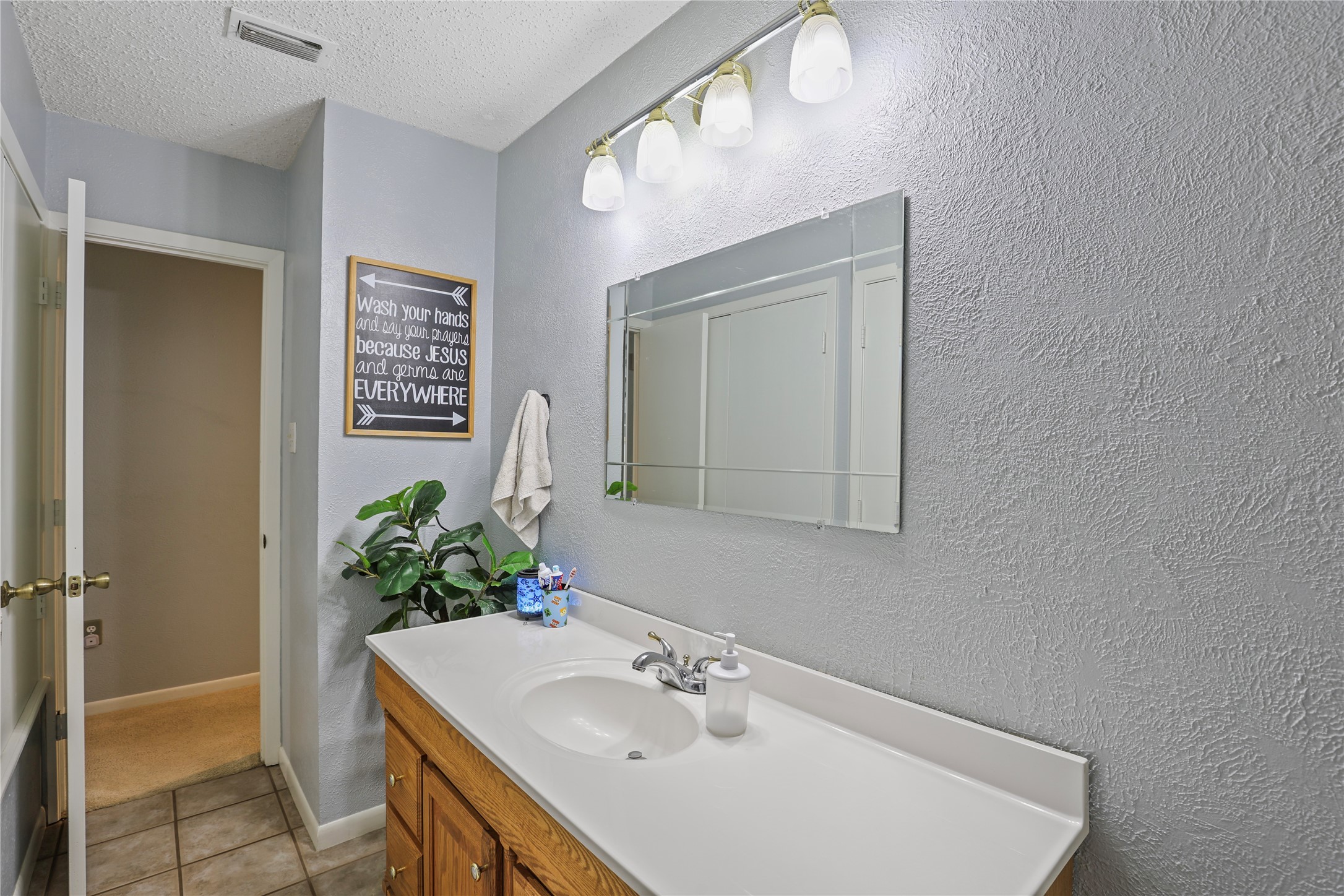 100 Madison Drive Longview TX 75603