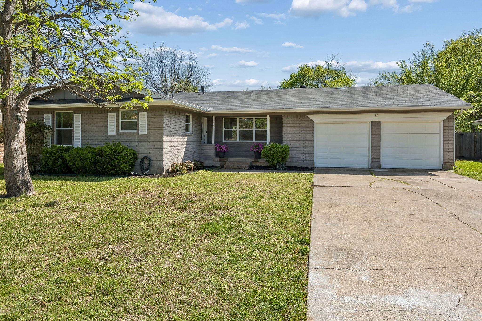 721 Danish Drive Grand Prairie TX 75050
