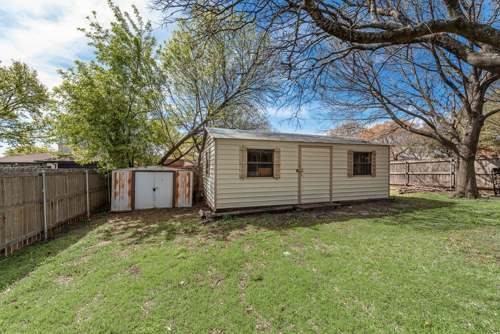 1038 Florence Drive Duncanville TX 75116