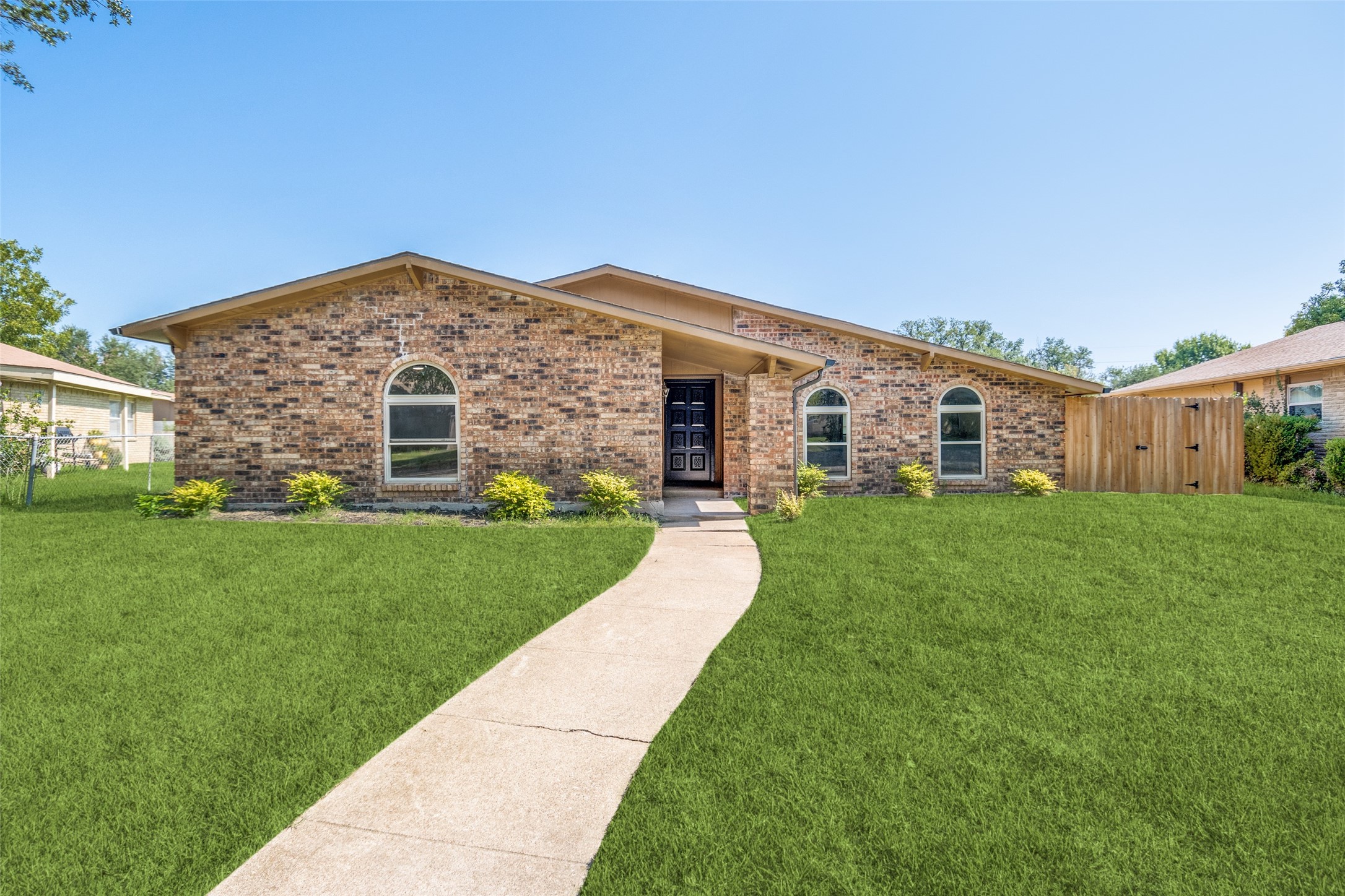 2504 Denmark Drive Garland TX 75040