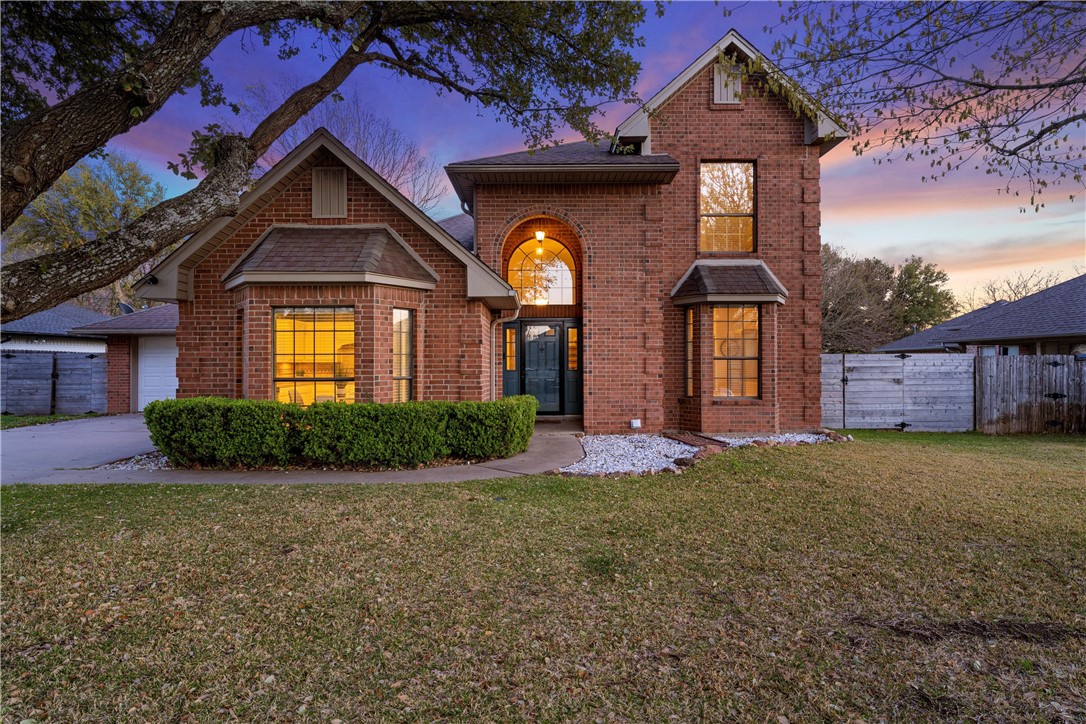 323 April Lane Hewitt TX 76643
