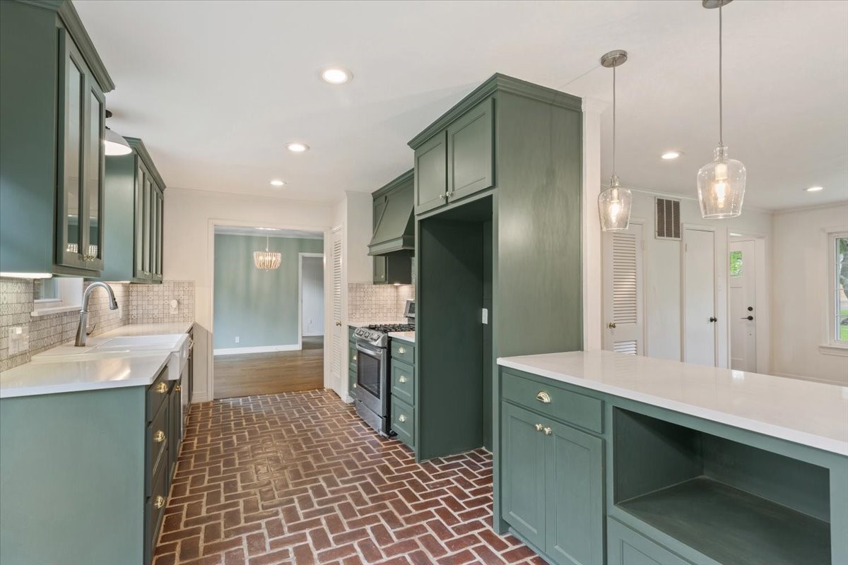 425 White Hall Road Woodway TX 76712