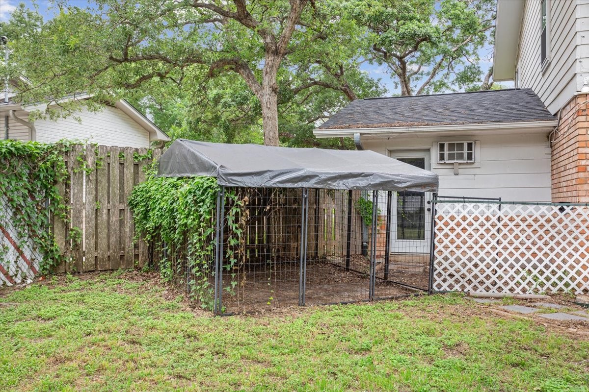 425 White Hall Road Woodway TX 76712