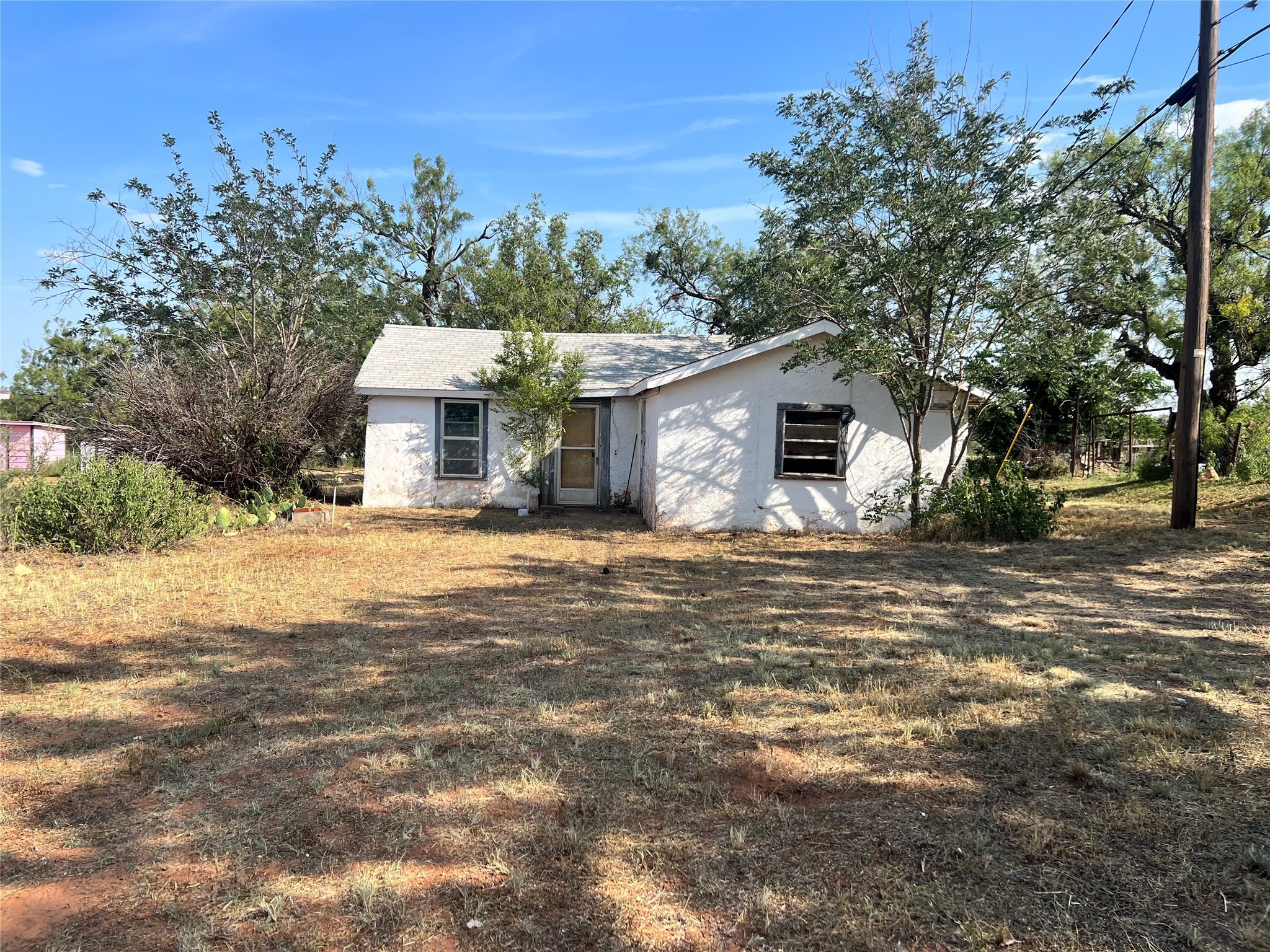 1105 W Avenue B Sweetwater TX 79556