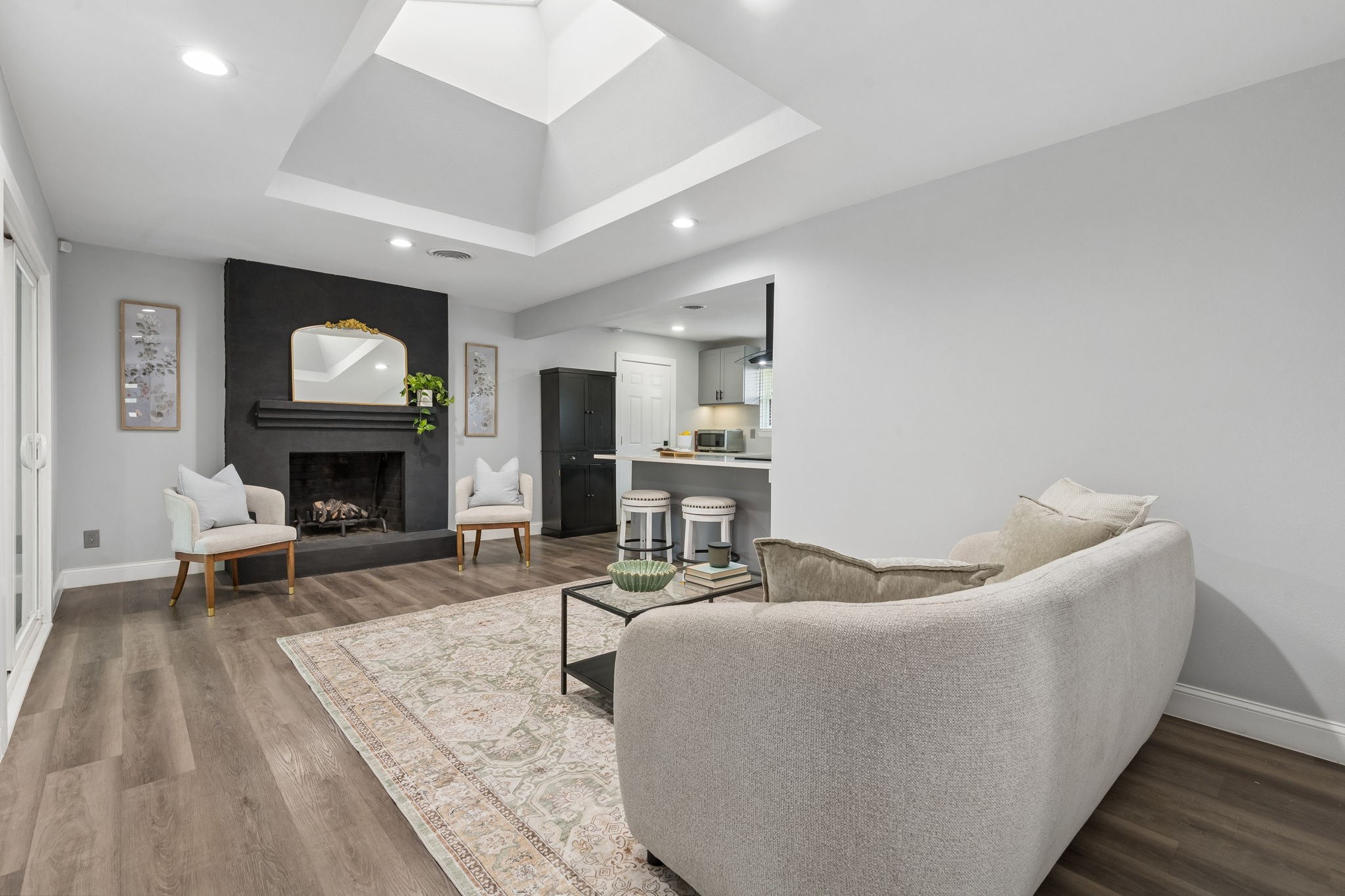 10612 Estate Lane Dallas TX 75238