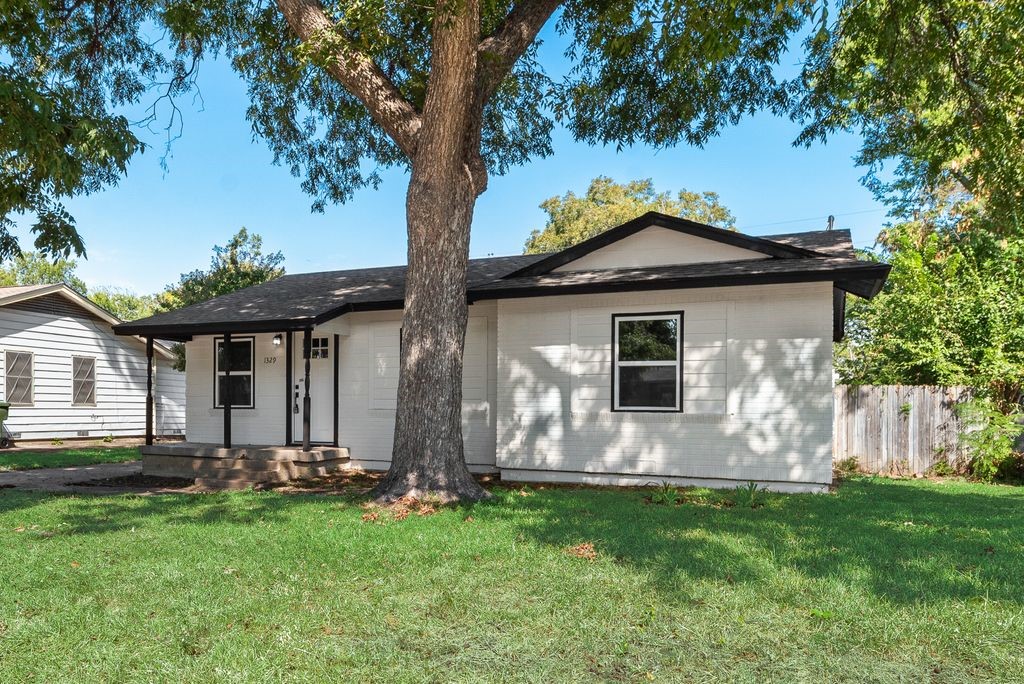 1329 Parkmont Drive Garland TX 75041