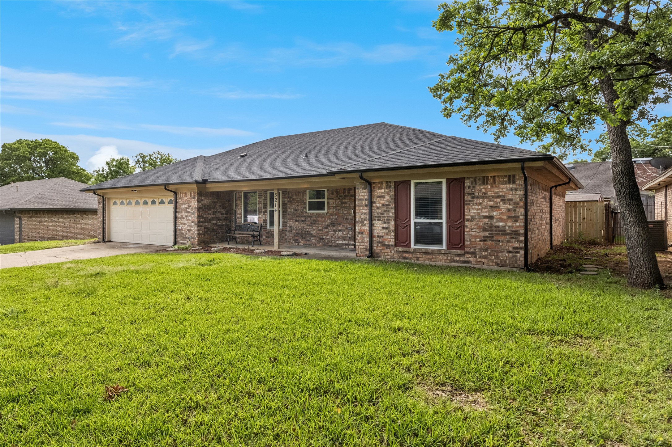 5214 Rustle Leaf Drive Arlington TX 76017