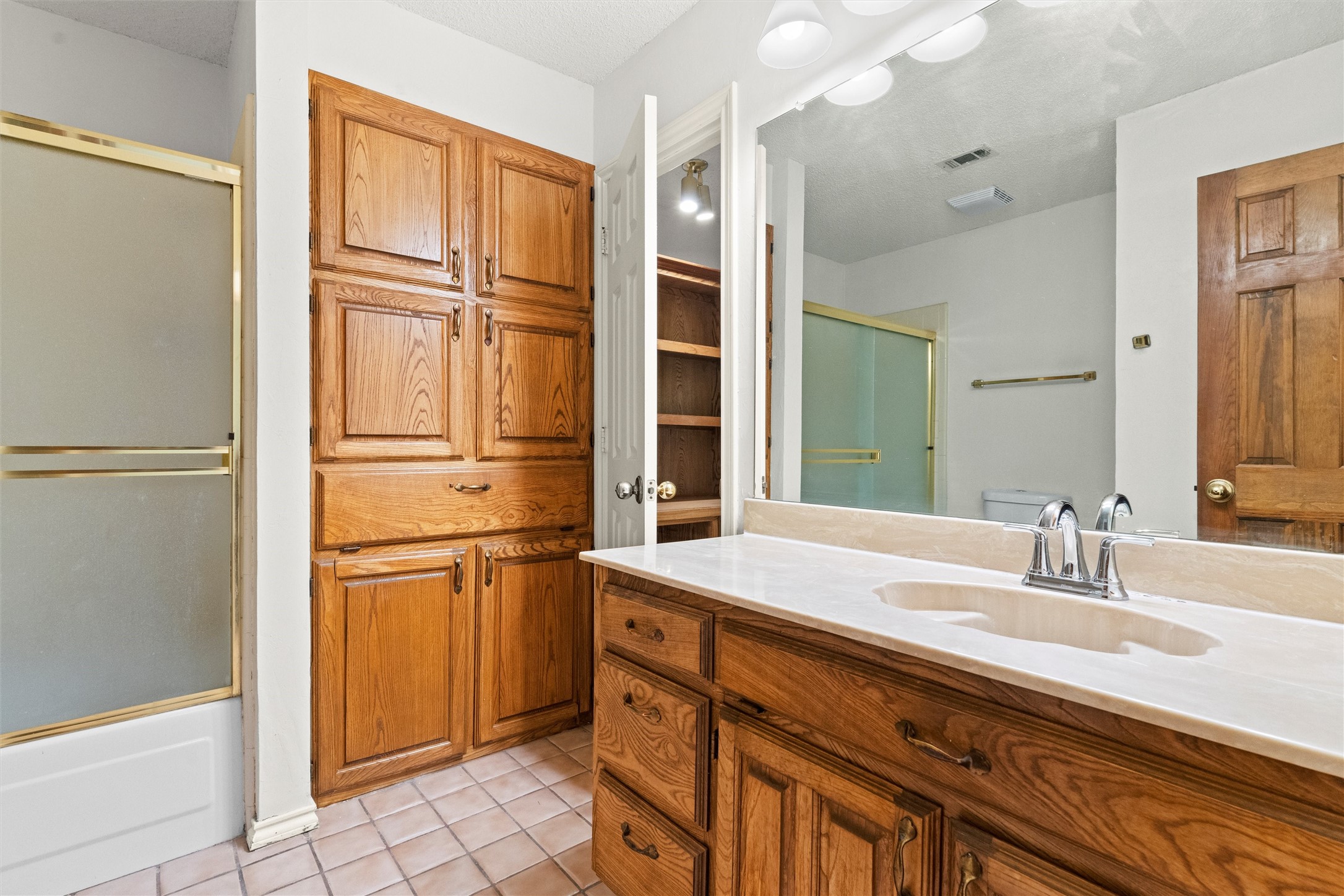 4930 High Creek Drive Arlington TX 76017