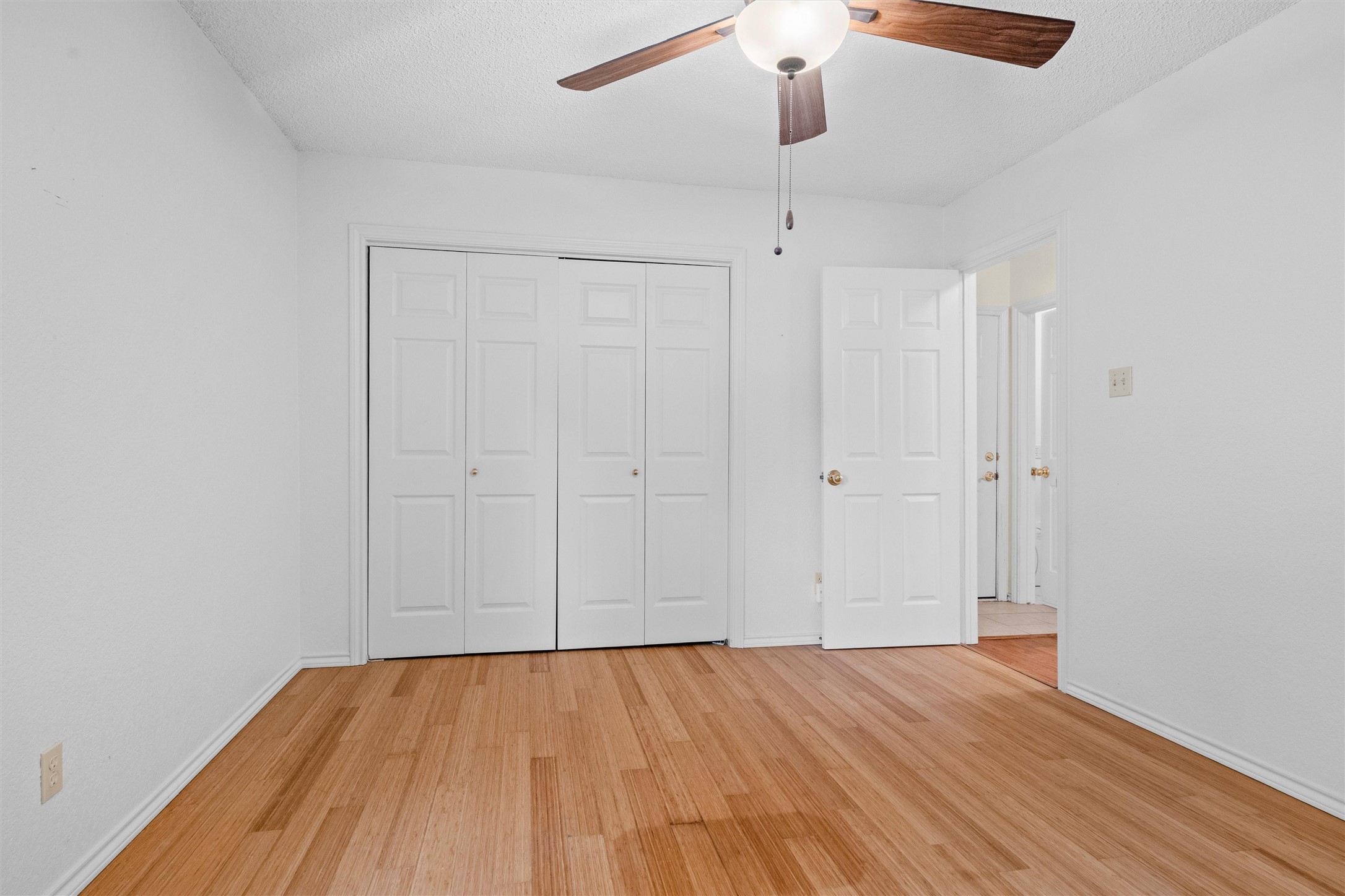 4930 High Creek Drive Arlington TX 76017