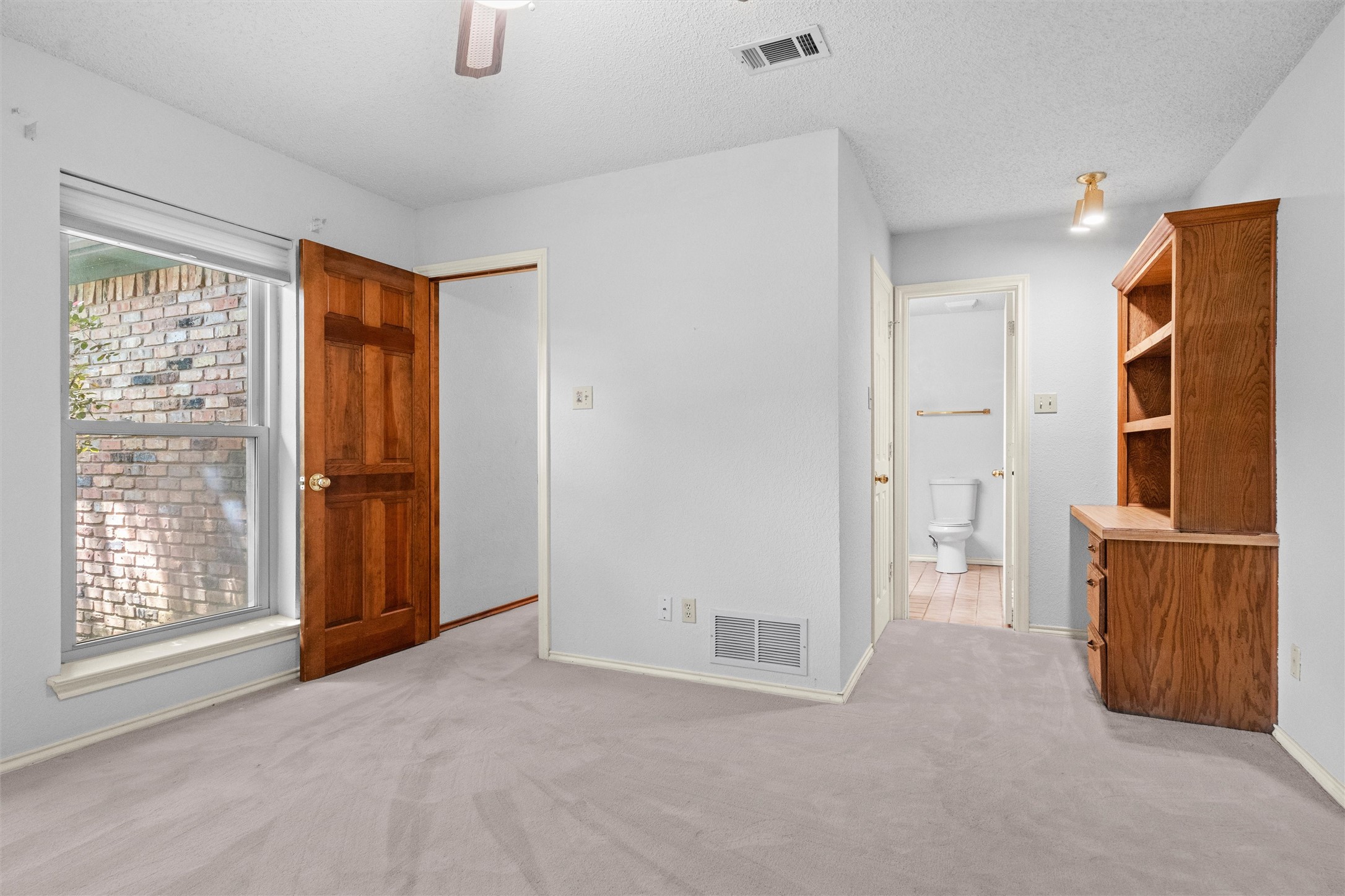 4930 High Creek Drive Arlington TX 76017