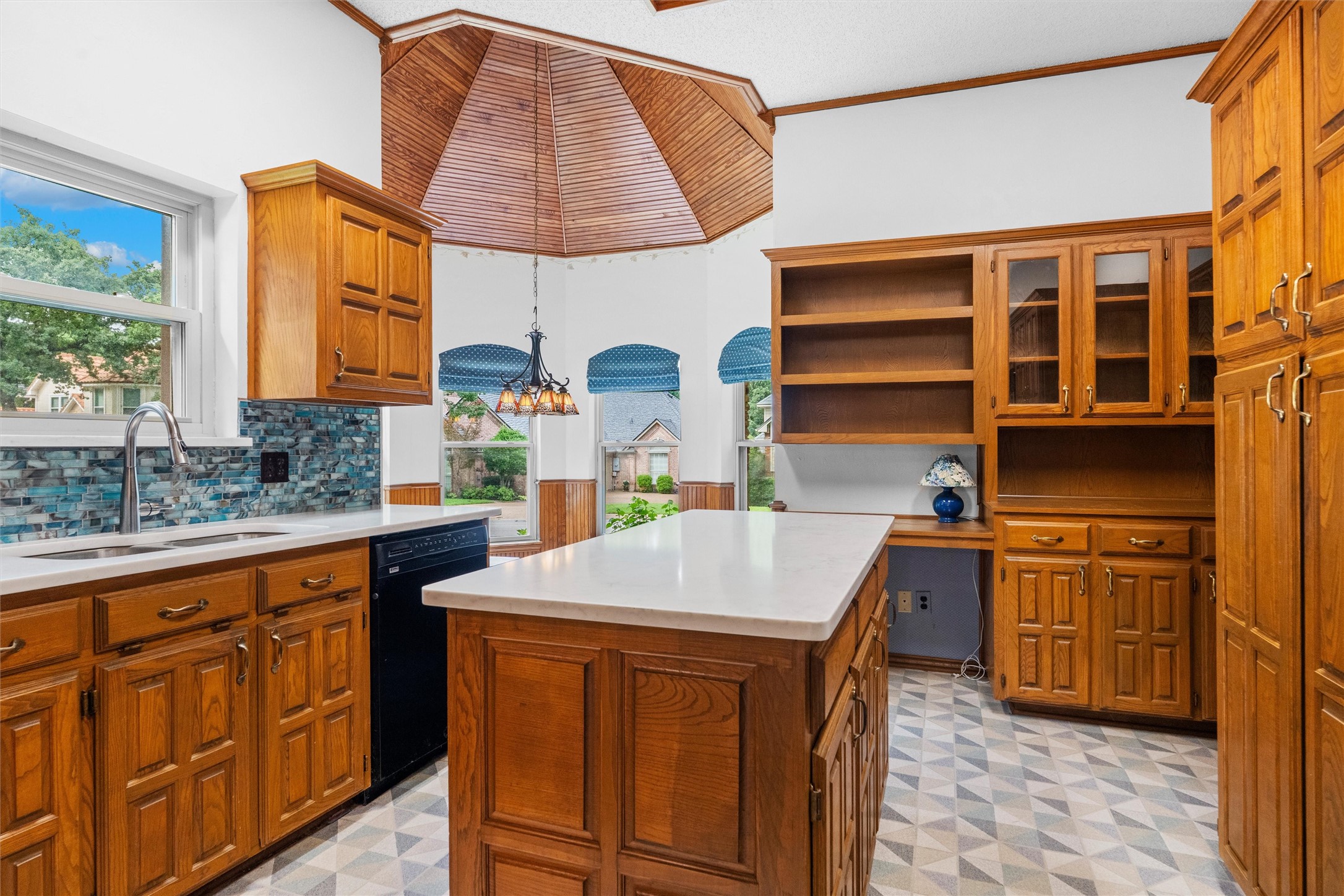 4930 High Creek Drive Arlington TX 76017