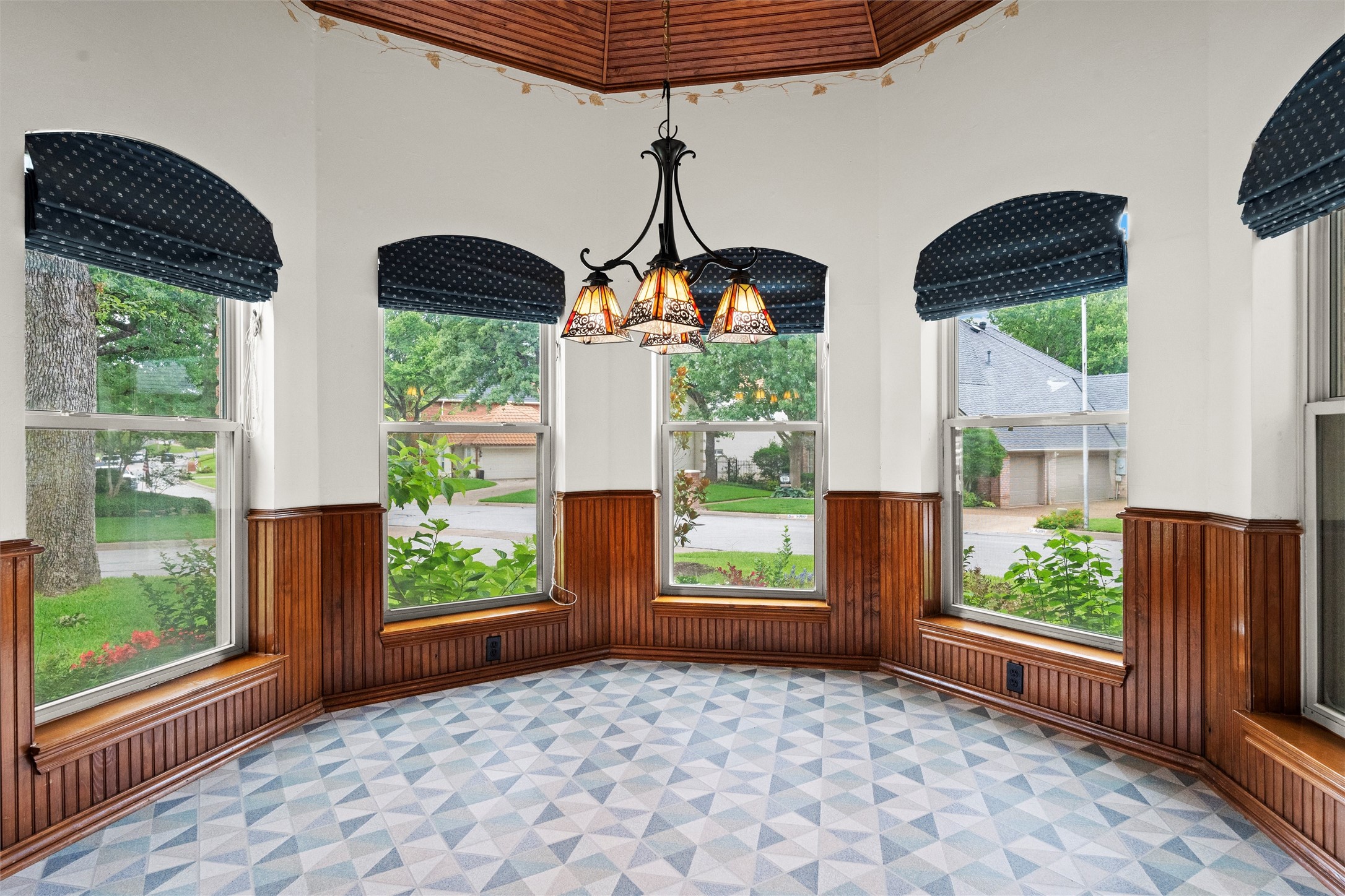 4930 High Creek Drive Arlington TX 76017