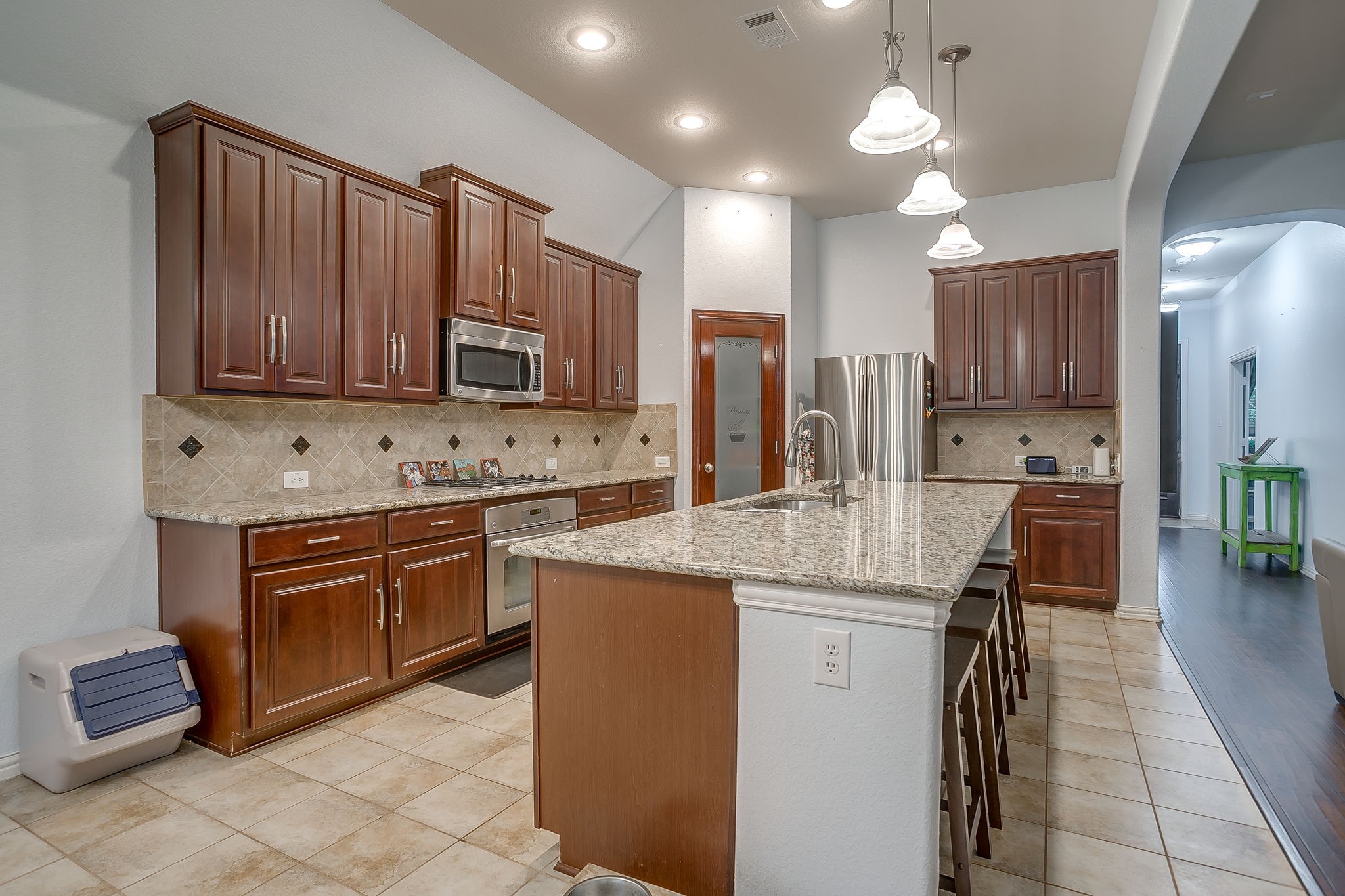 961 Tara Drive Burleson TX 76028