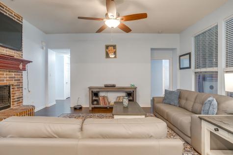 961 Tara Drive Burleson TX 76028
