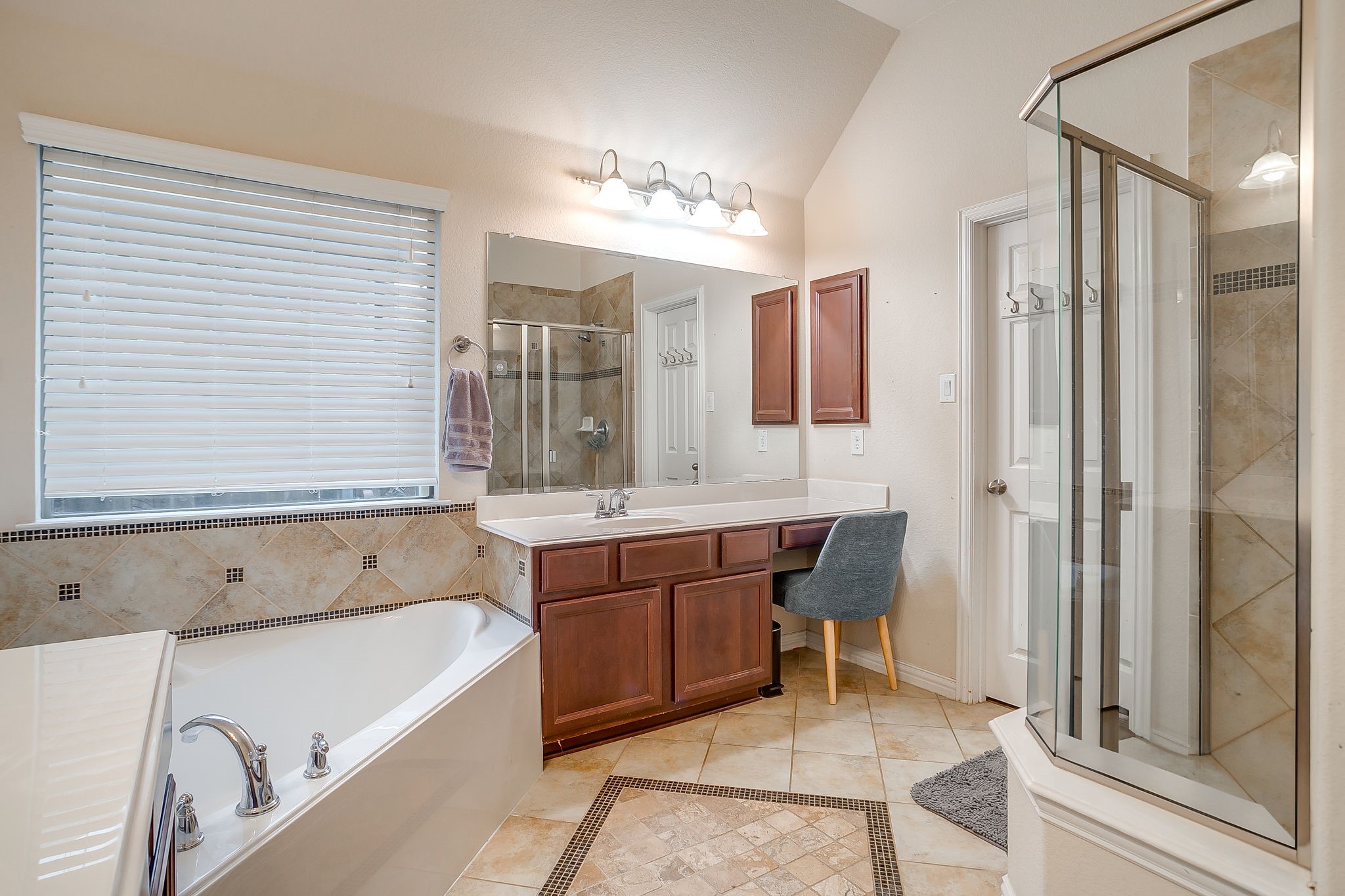 961 Tara Drive Burleson TX 76028