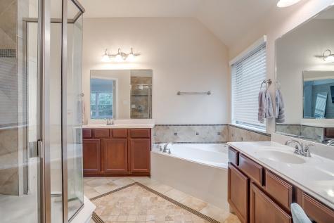 961 Tara Drive Burleson TX 76028