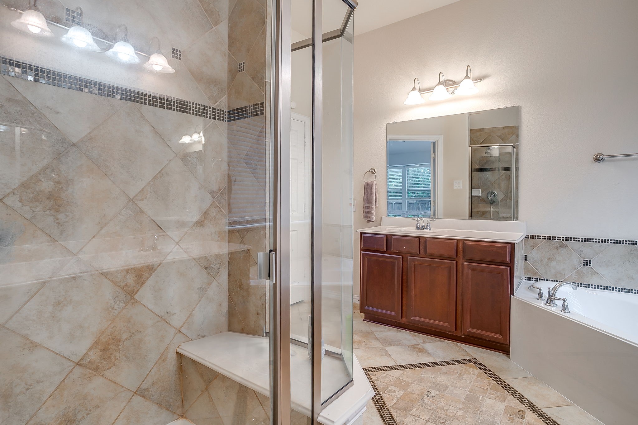 961 Tara Drive Burleson TX 76028