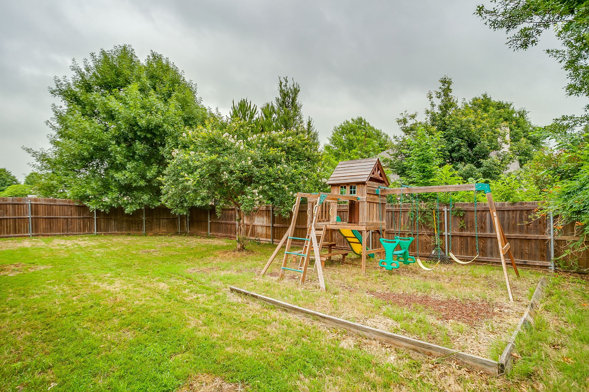 961 Tara Drive Burleson TX 76028