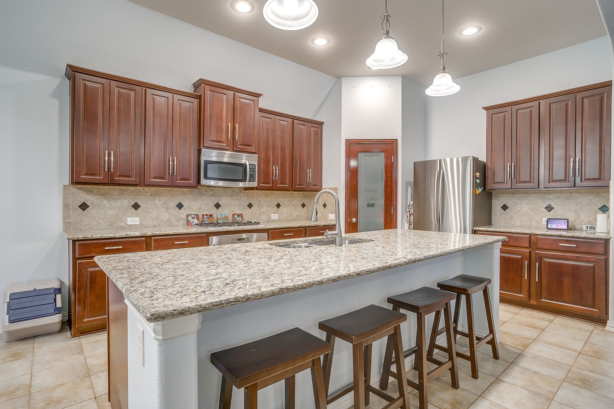961 Tara Drive Burleson TX 76028