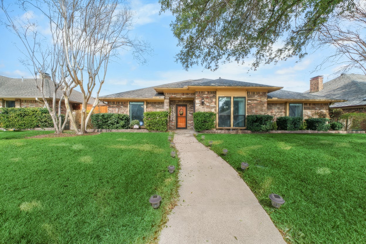 9727 Amberley Drive Dallas TX 75243