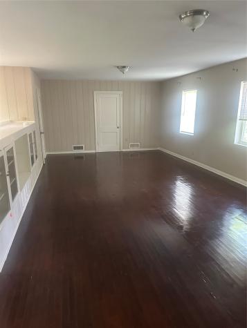 701 Hulme Street Bowie TX 76230