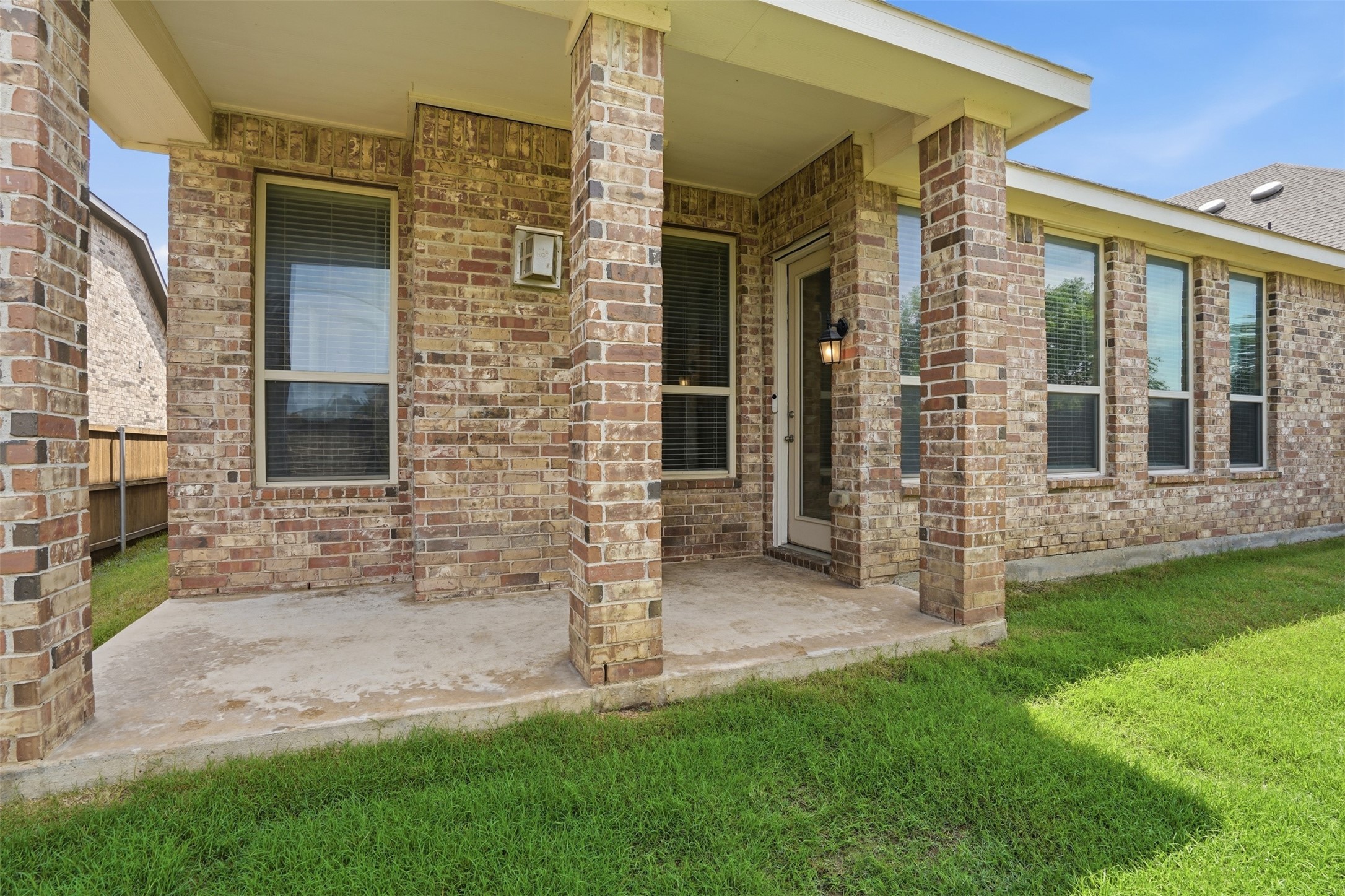 1808 Graham Way Mansfield TX 76063