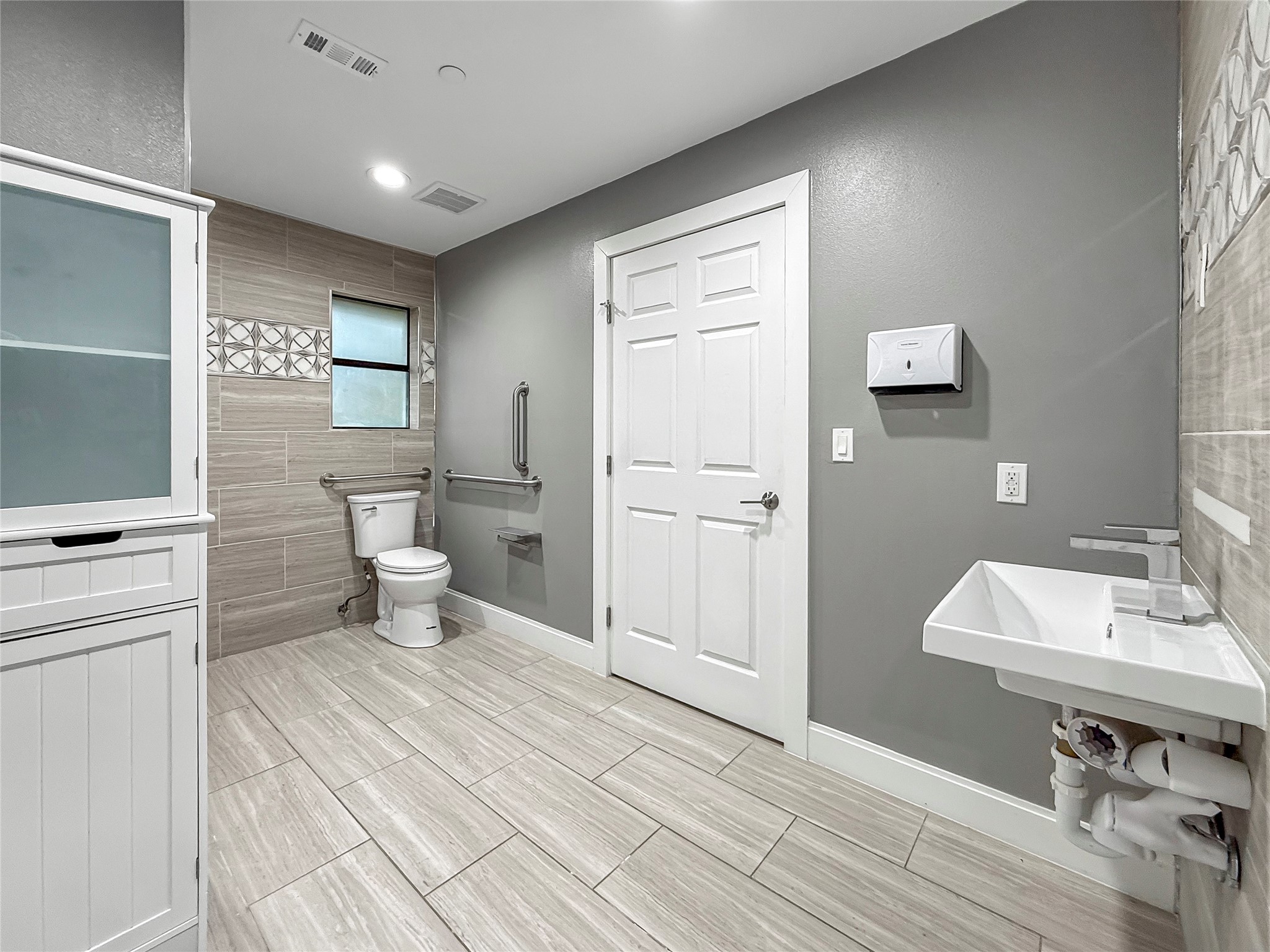 2402 Country Valley Road Garland TX 75041