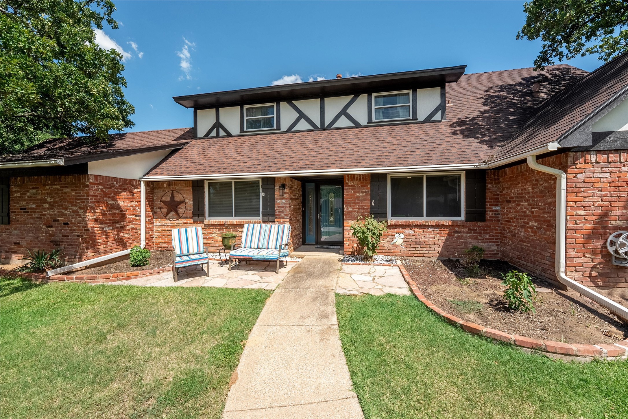 2119 Prestonwood Drive Arlington TX 76012