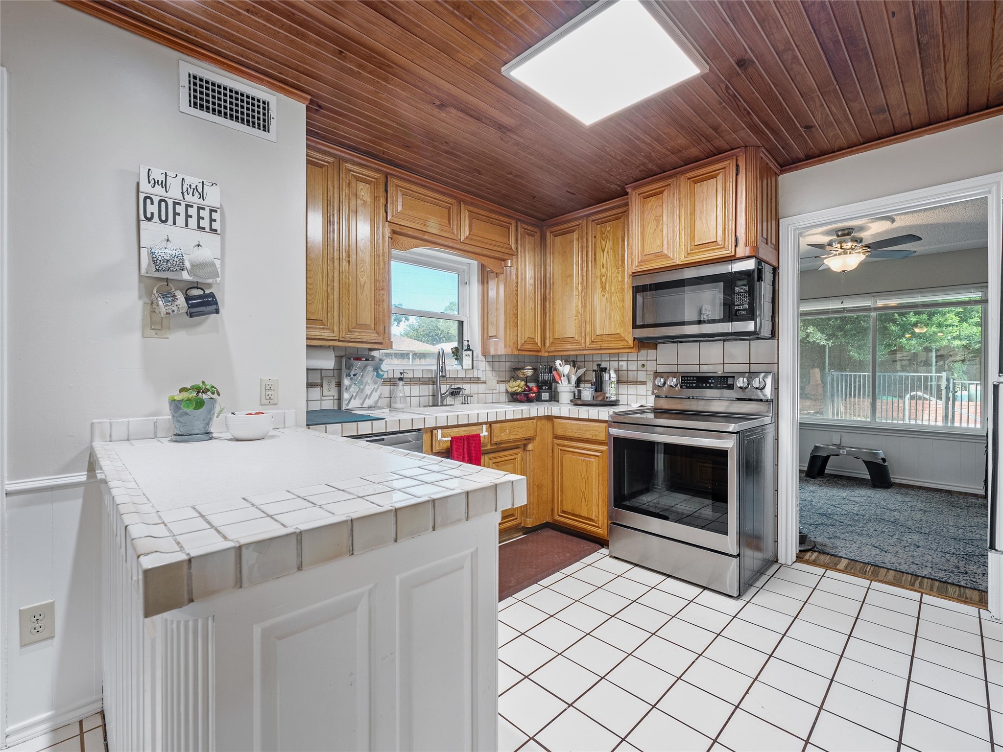2119 Prestonwood Drive Arlington TX 76012